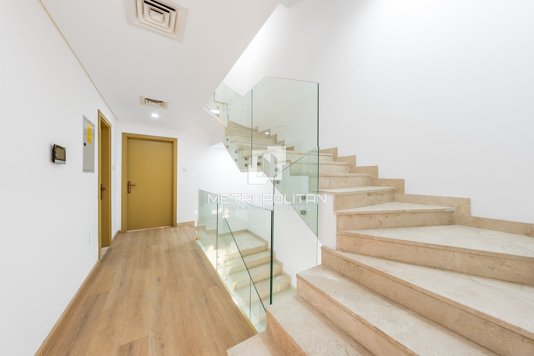 朱美拉村庄圈的4卧室联排别墅出租 – MPR-8864 photo-1