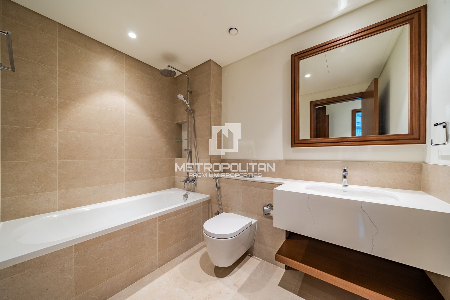 Image - Palace Beach Residence Tower 2, Dubai Harbour, Dubai | Project - Wohnung