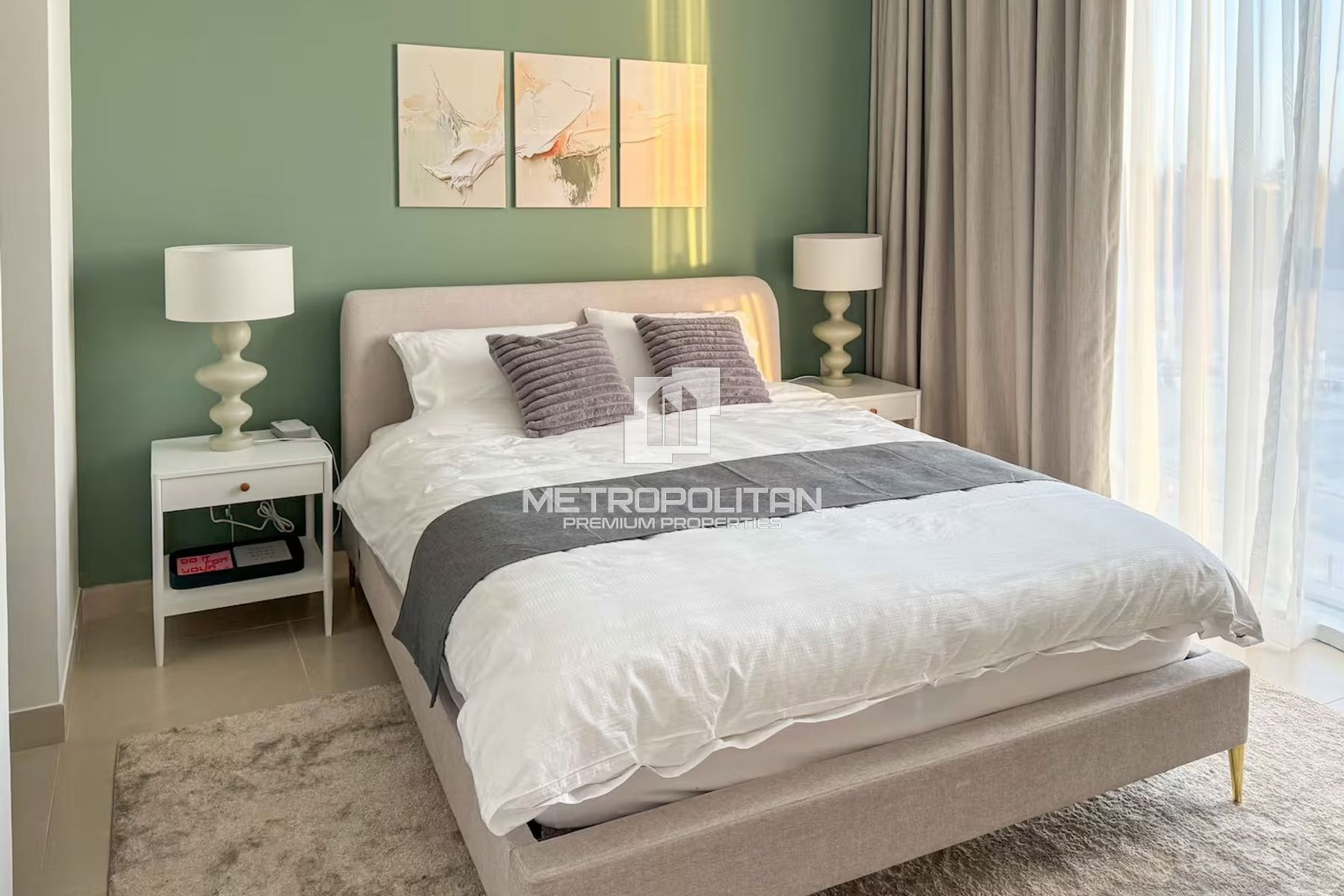 Brand New | Water View | Multiple Cheques