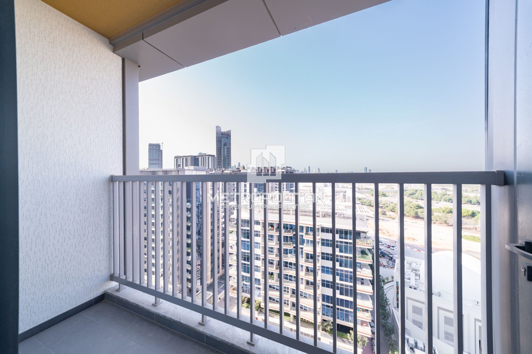 Image - The Crest Tower C, Mohammed Bin Rashid City, Dubai | Project - Apartment