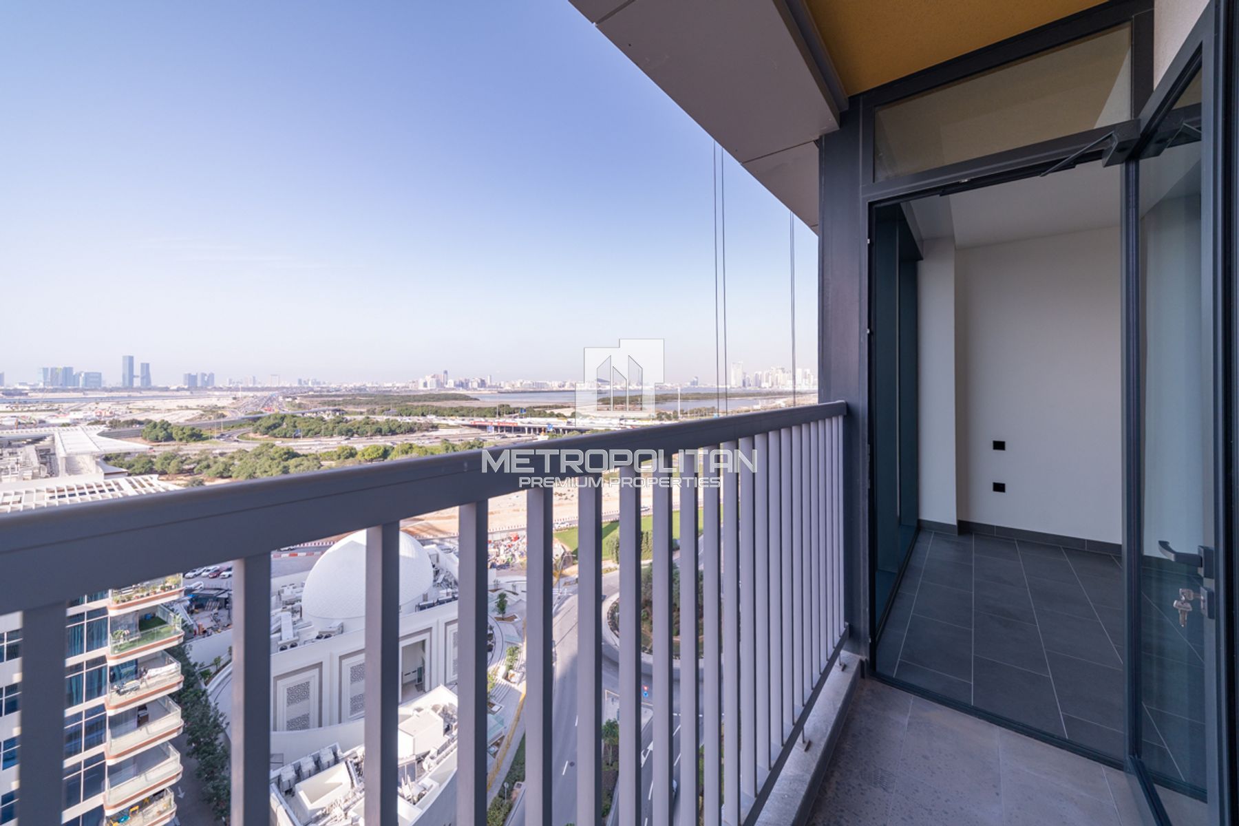 Image - The Crest Tower C, Mohammed Bin Rashid City, Dubai | Project - Apartment