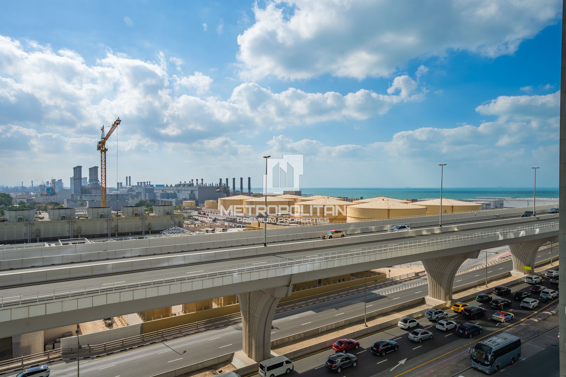 Prime Location | Vacant | Fully Furnished photo-12