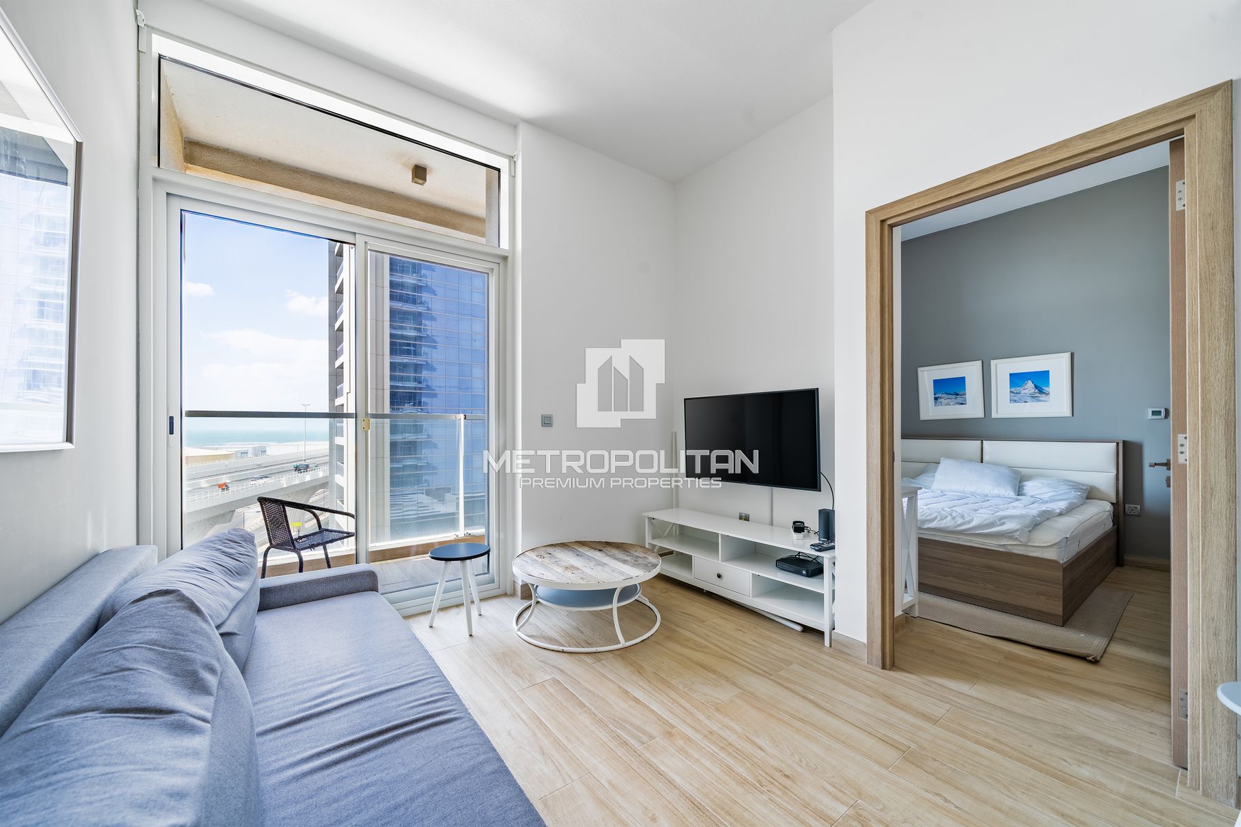 Prime Location | Vacant | Fully Furnished photo-15