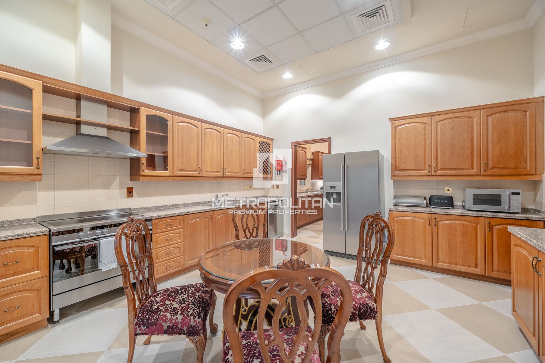Luxury Beachfront Villa| 5 Star Resort Privileges