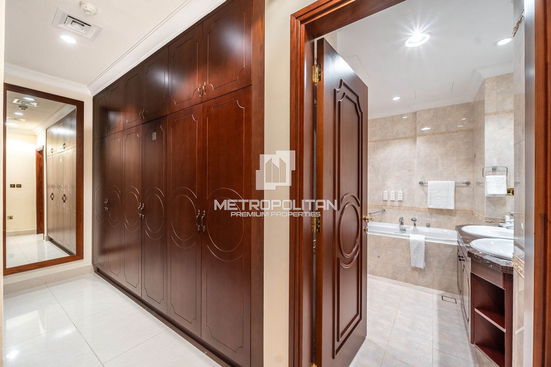 Luxury Beachfront Villa| 5 Star Resort Privileges