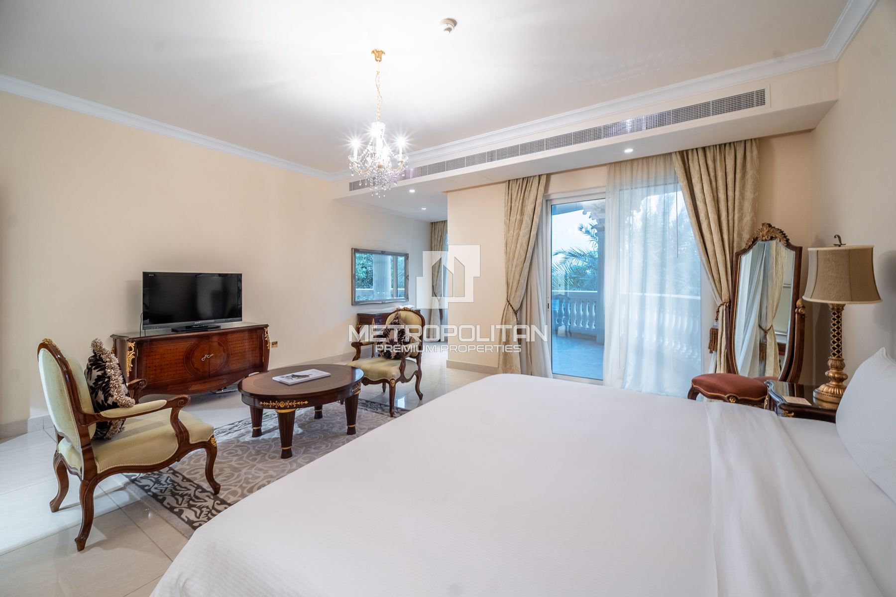 Luxury Beachfront Villa| 5 Star Resort Privileges