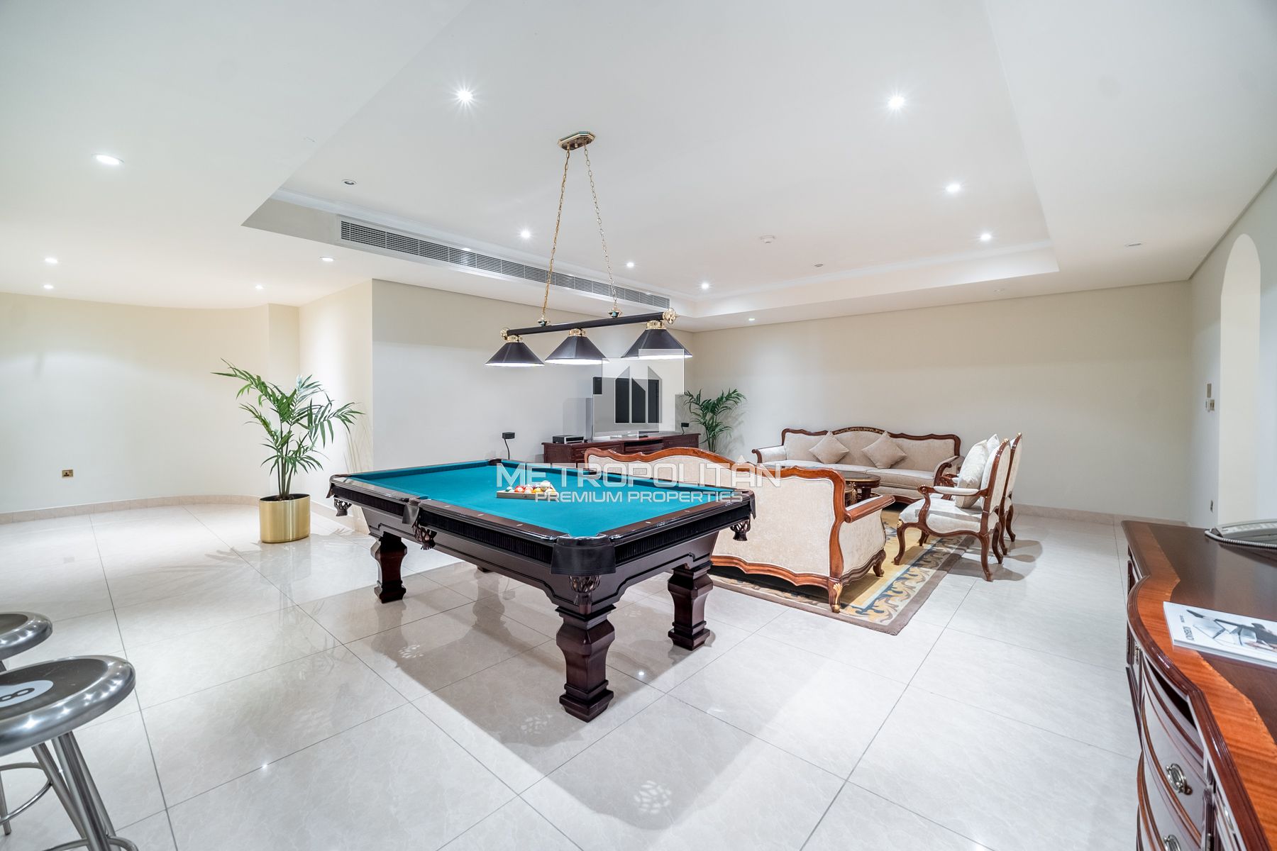 Luxury Beachfront Villa| 5 Star Resort Privileges