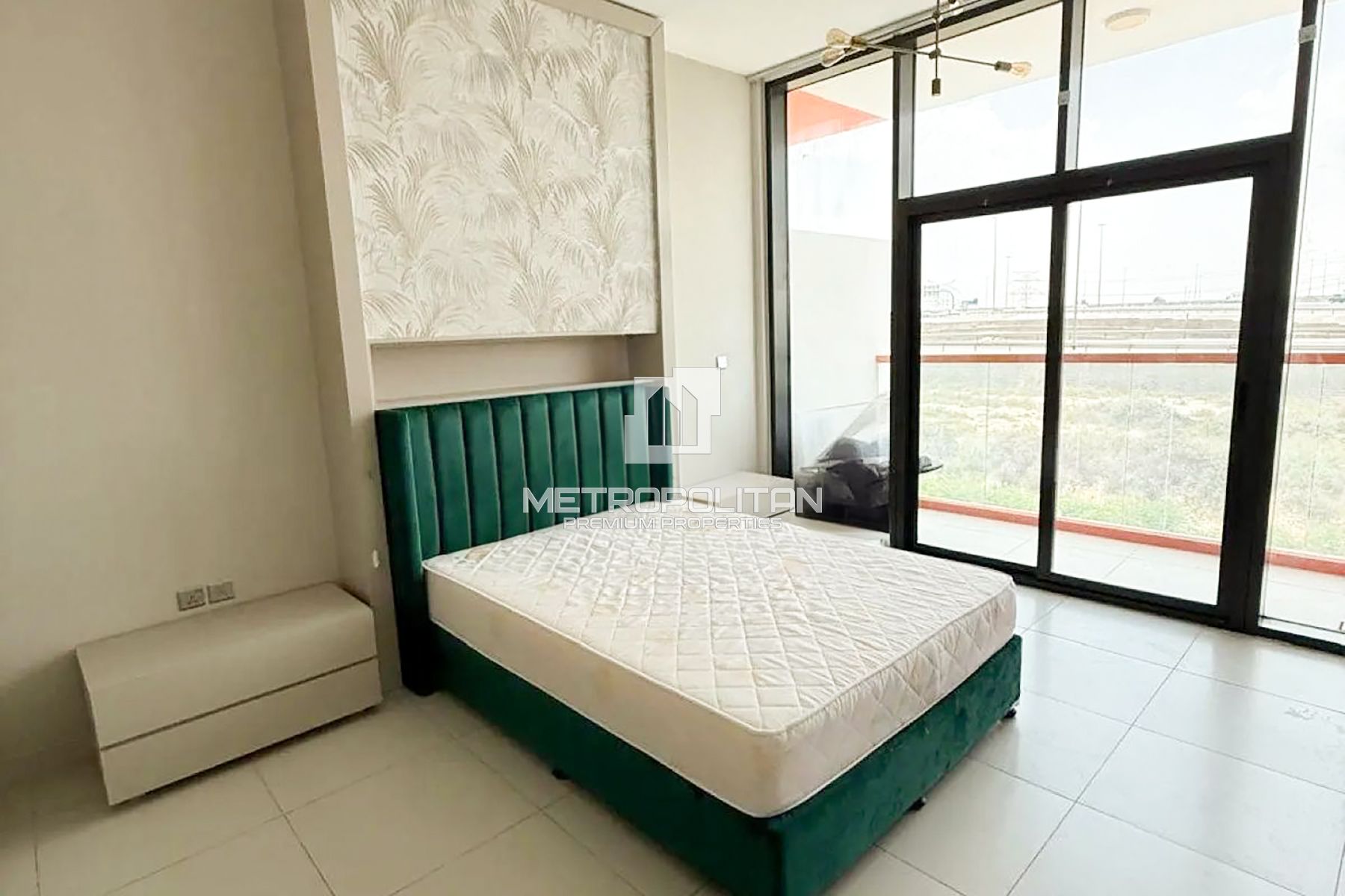 Furnished | Spacious | 1 Bedroom | Vacant March photo-3