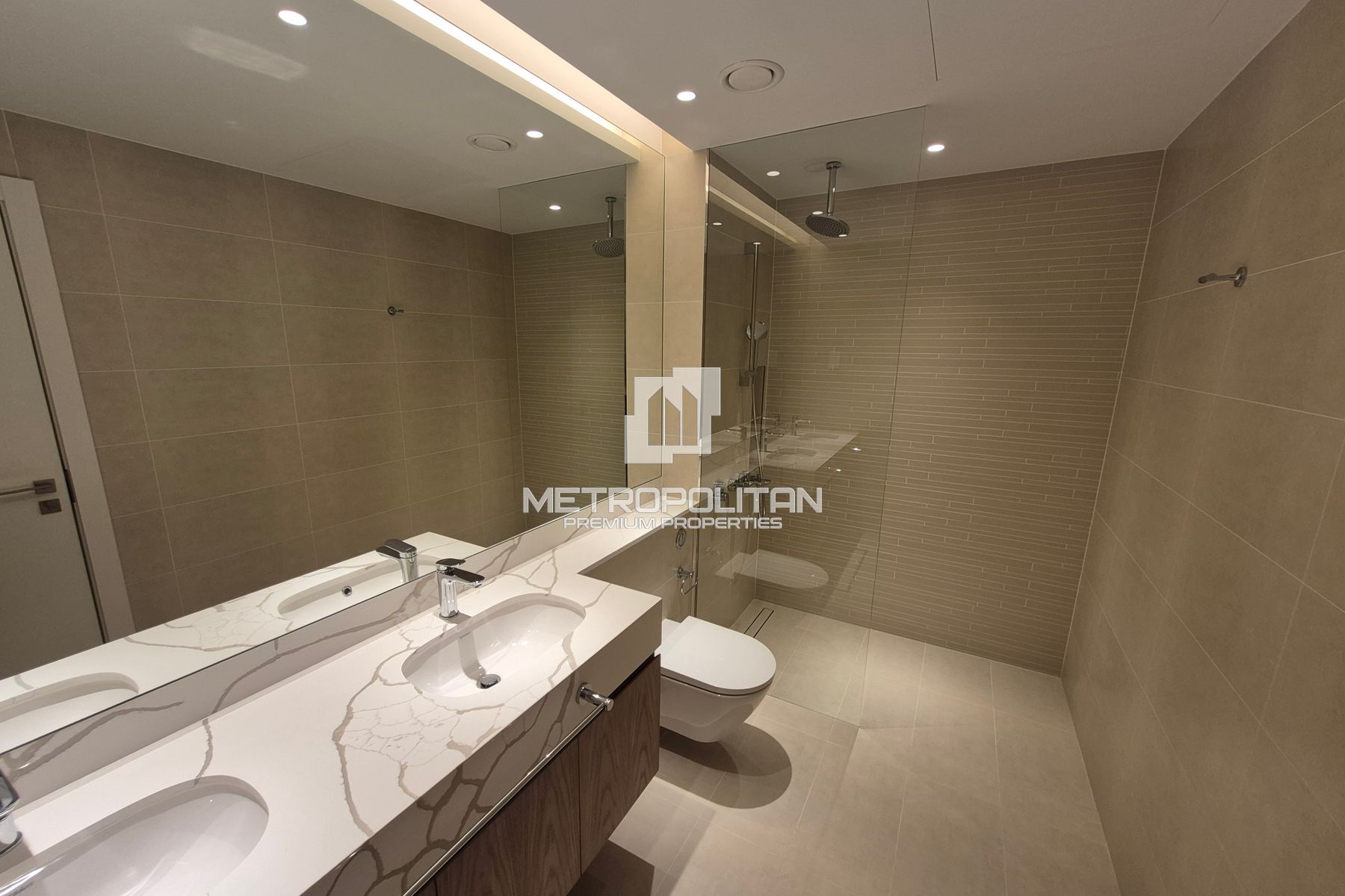 الحياة الفاخرة | إطلالة رائعة على البحر | وحدة زاوية photo-11