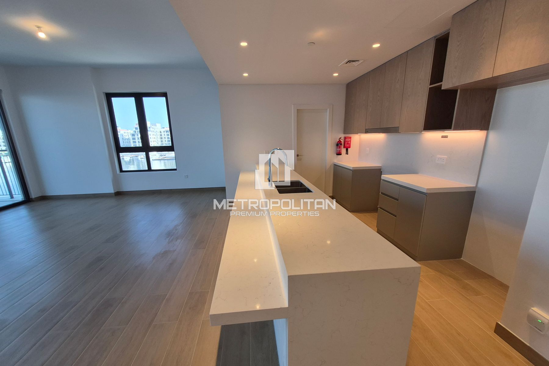 الحياة الفاخرة | إطلالة رائعة على البحر | وحدة زاوية photo-1