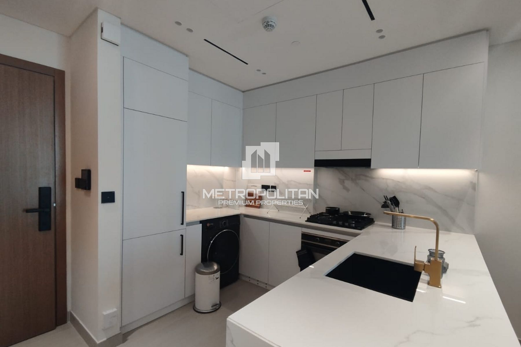 Modern and Stylish | Prime Location | Spacious photo-2