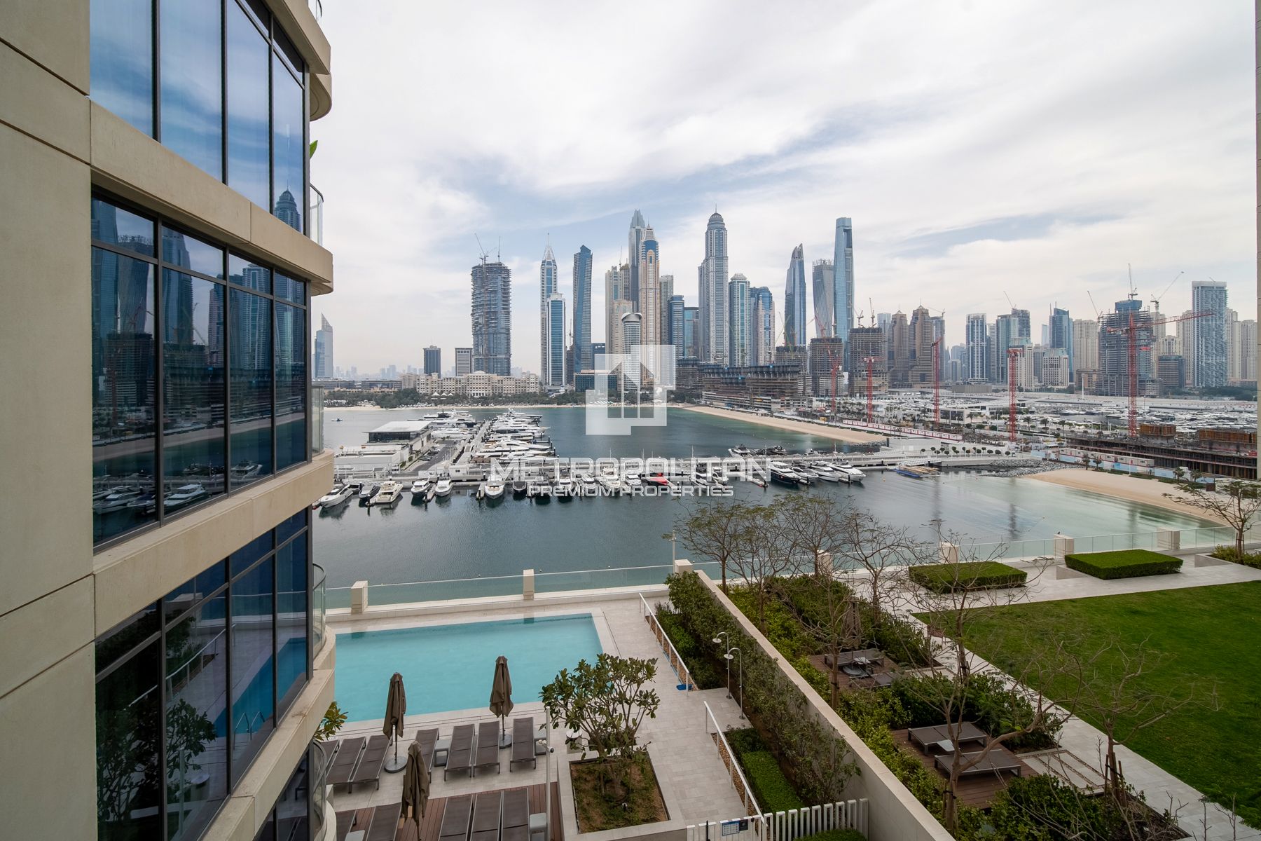 Image - Marina Vista Tower 2, Dubai Harbour, Дубай | Project - Апартаменты