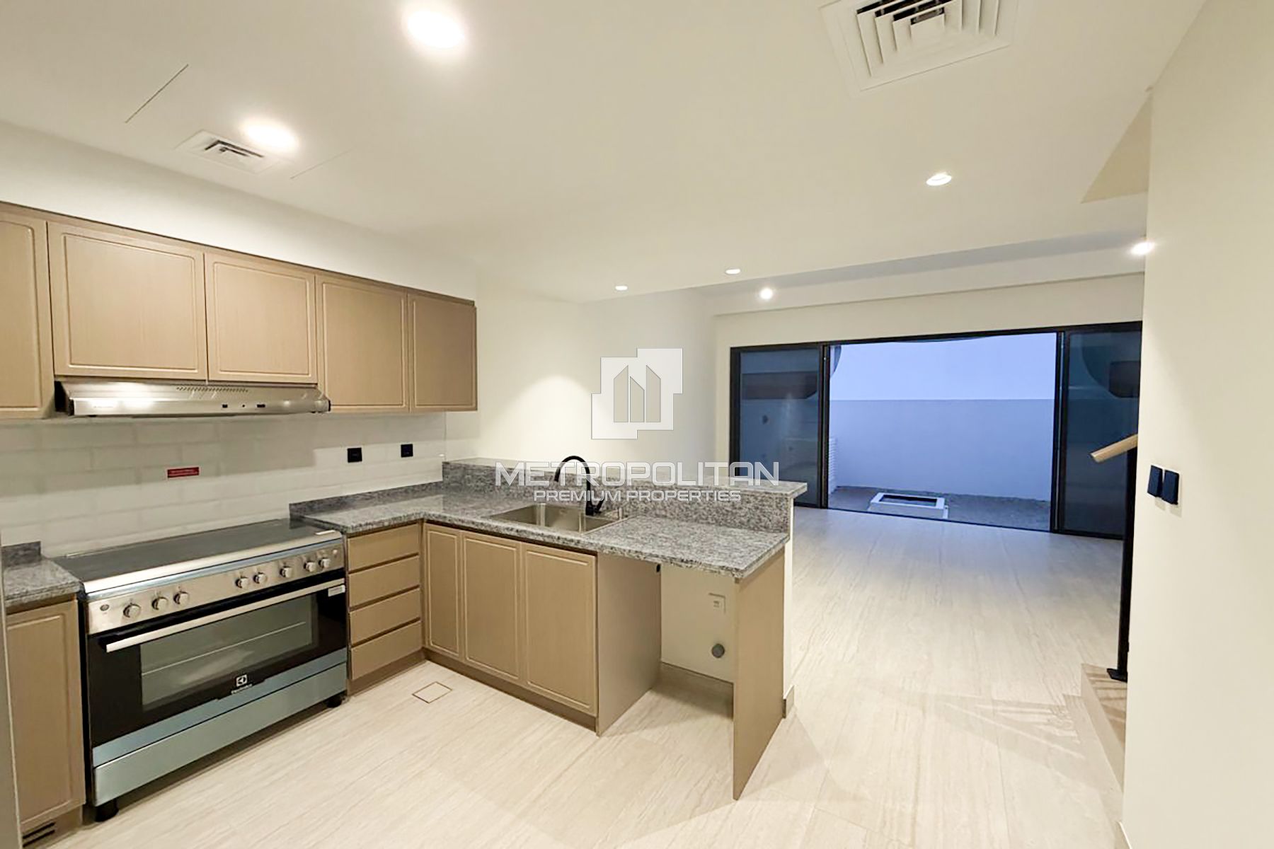 5BR联排别墅出租在Damac Lagoons – MPR-9052 photo-16