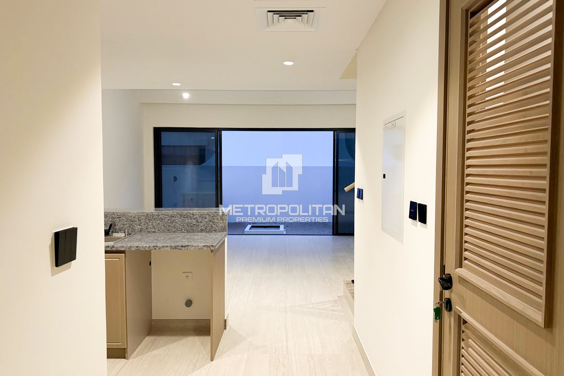 5BR联排别墅出租在Damac Lagoons – MPR-9052 photo-4