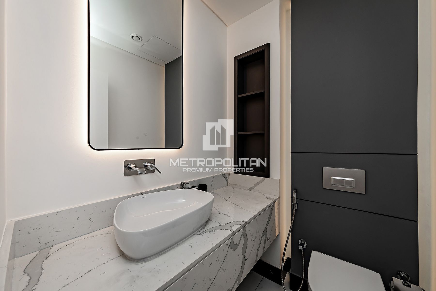 Luxury | Fully Furnished | City and Canal Views photo-2