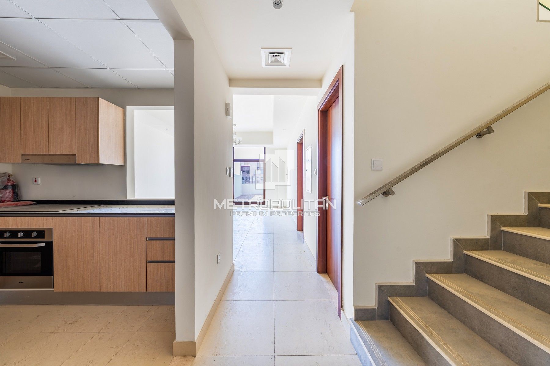 Ready to Move In | Prime Location | Spacious photo-7