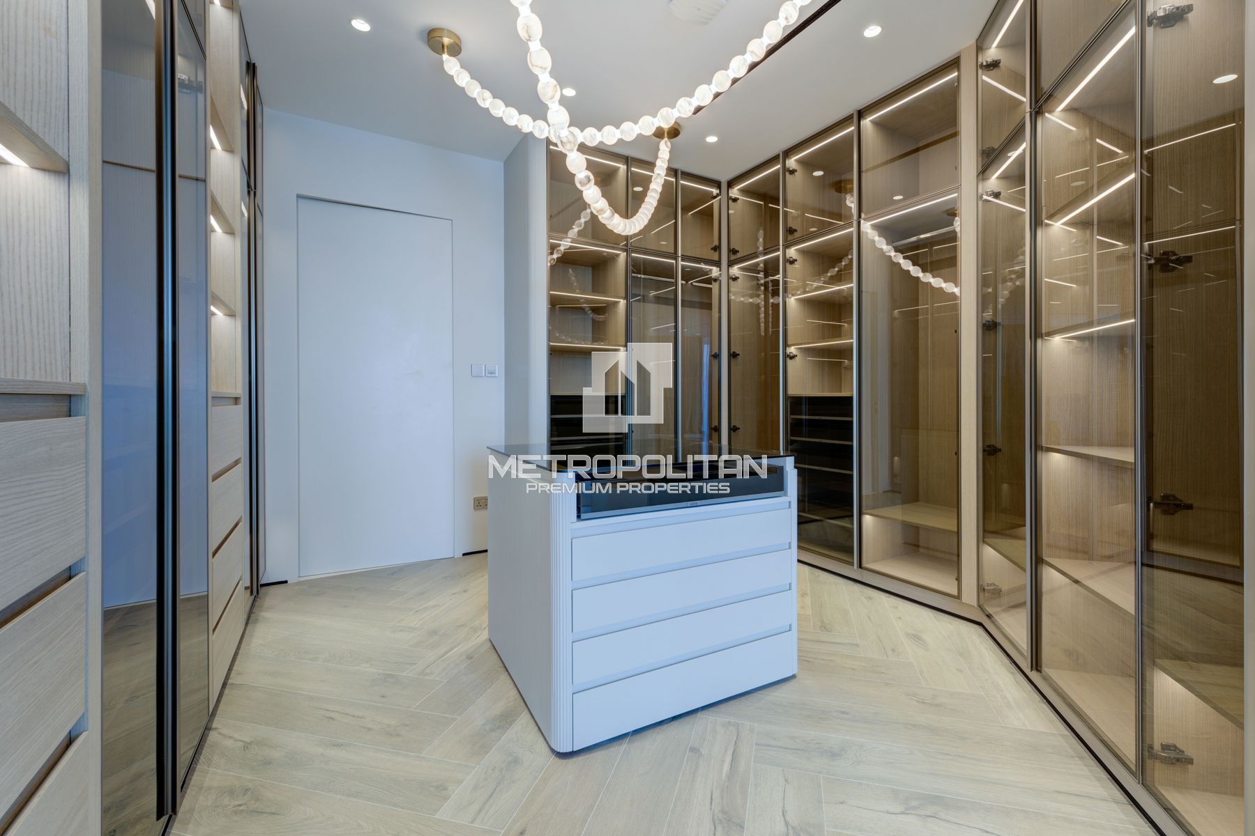 Image - Garden Homes Frond F, Palm Jumeirah, Dubai | Project - Villa