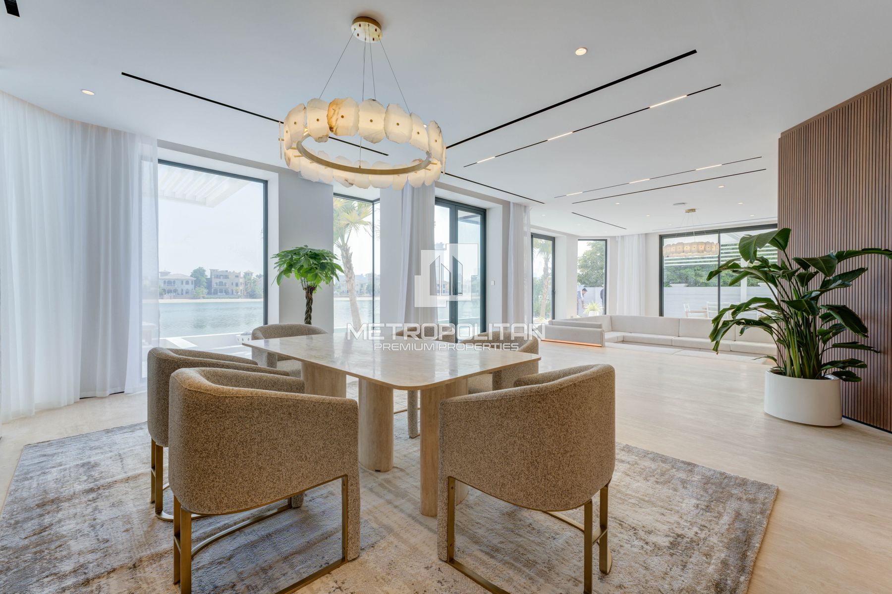 Image - Garden Homes Frond F, Palm Jumeirah, Dubai | Project - Villa