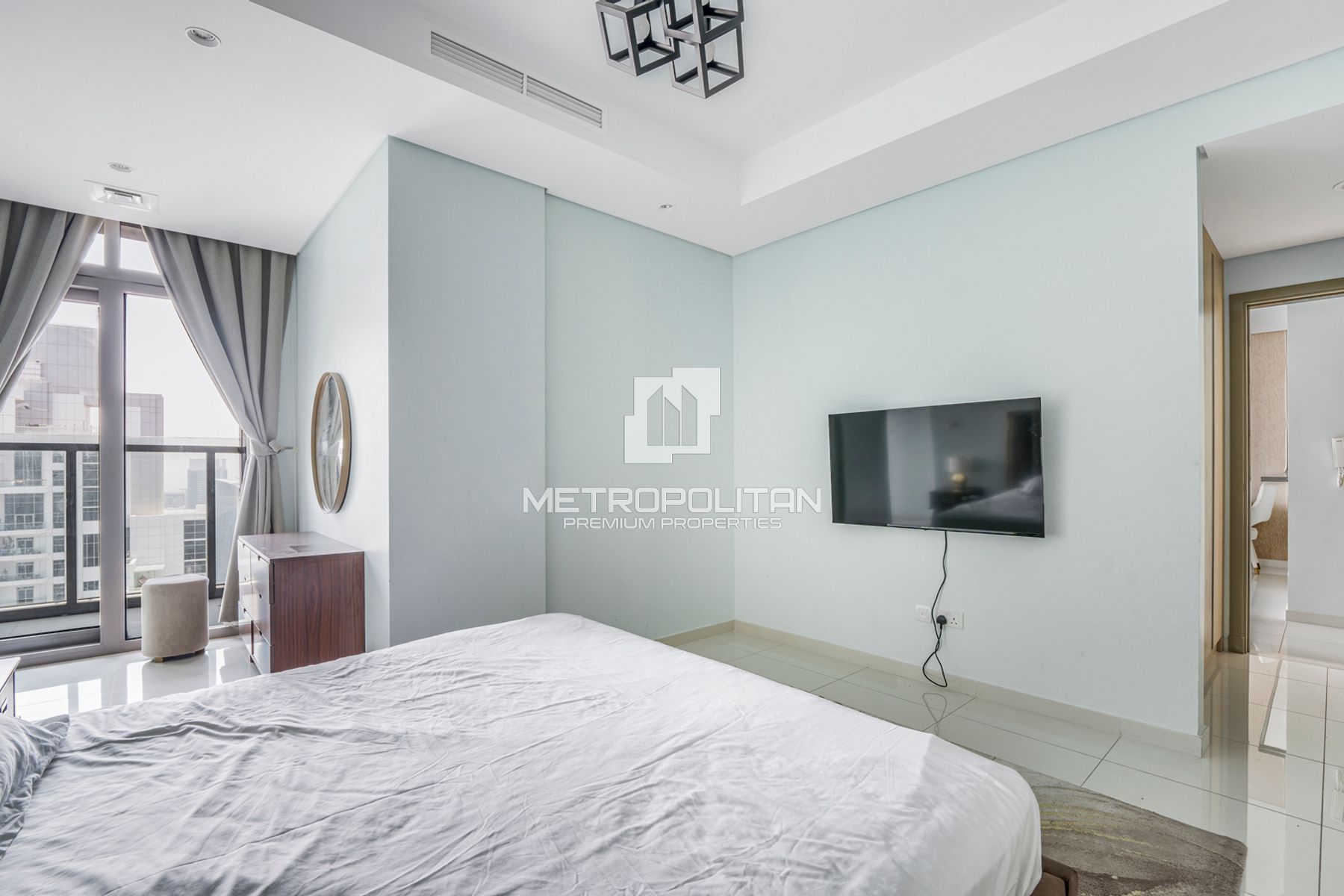 Furnished | Spacious 2 Bedroom | Burj Khalifa View photo-3