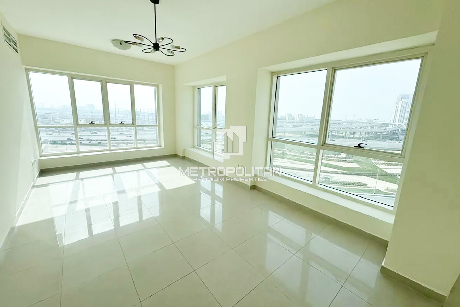 Image - Lake Point Tower, Jumeirah Lake Towers, Dubai | Project - عقار سكني