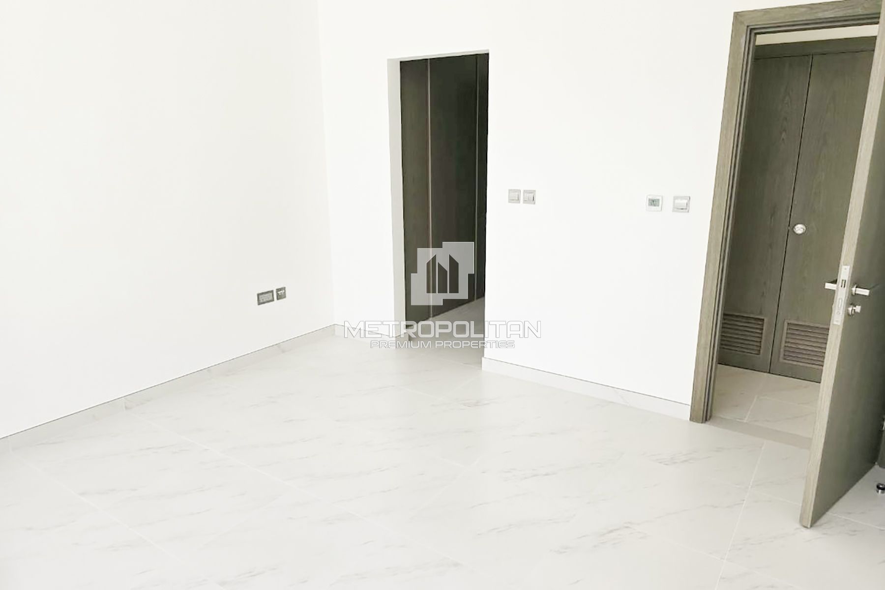 Ready to Move In | 1BR Lagoon View | Open Kitchen