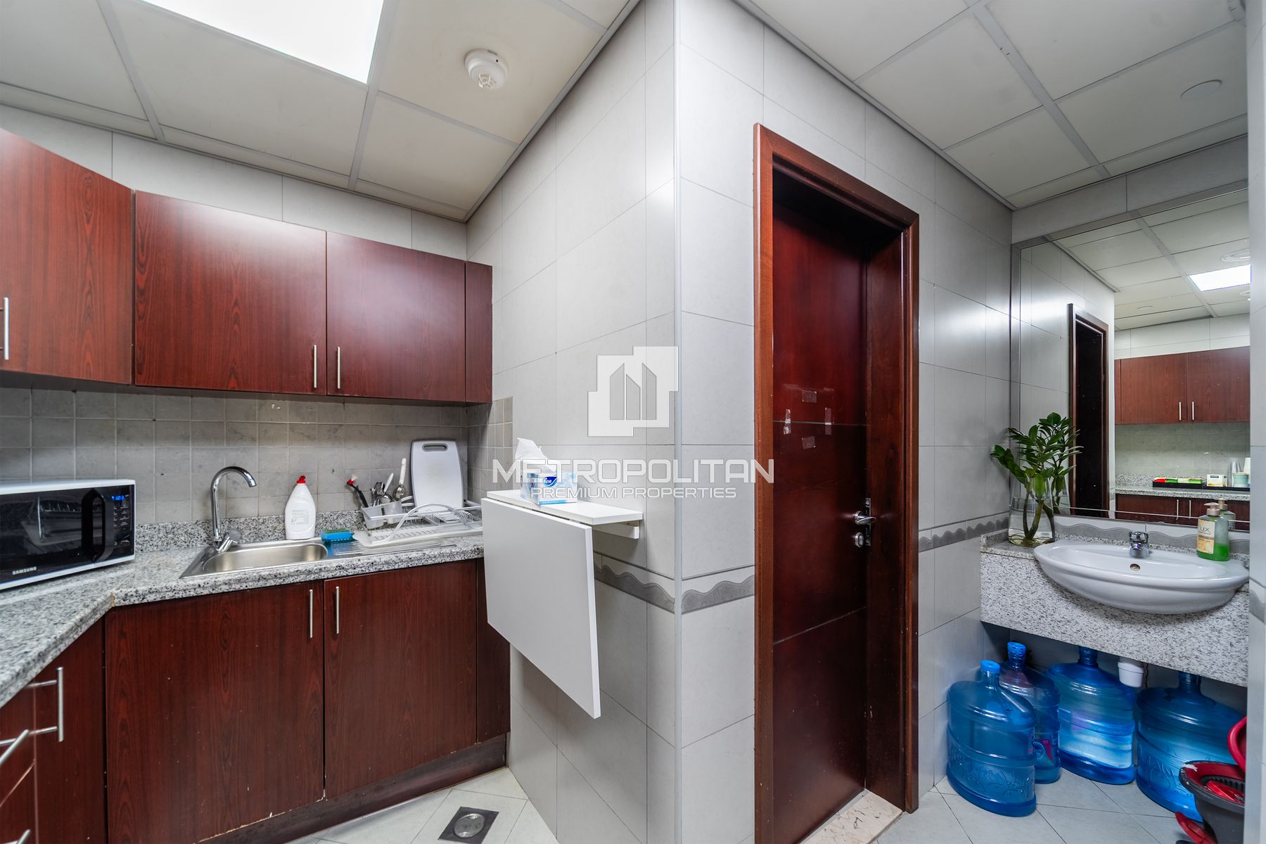 مكتب للإيجار في الخليج التجاري – MPR-9211 photo-9