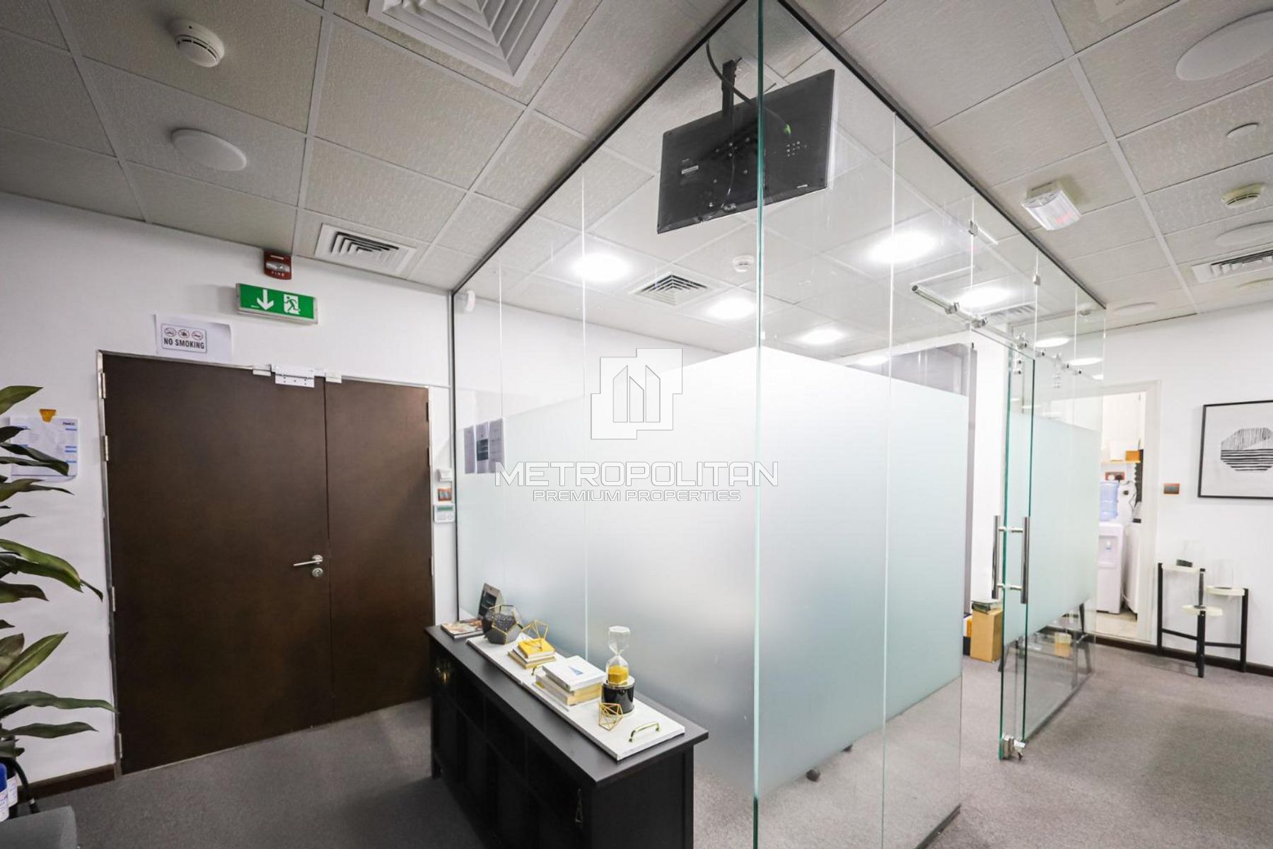 Image - Almas Tower, Jumeirah Lake Towers, Dubai | Project - Office