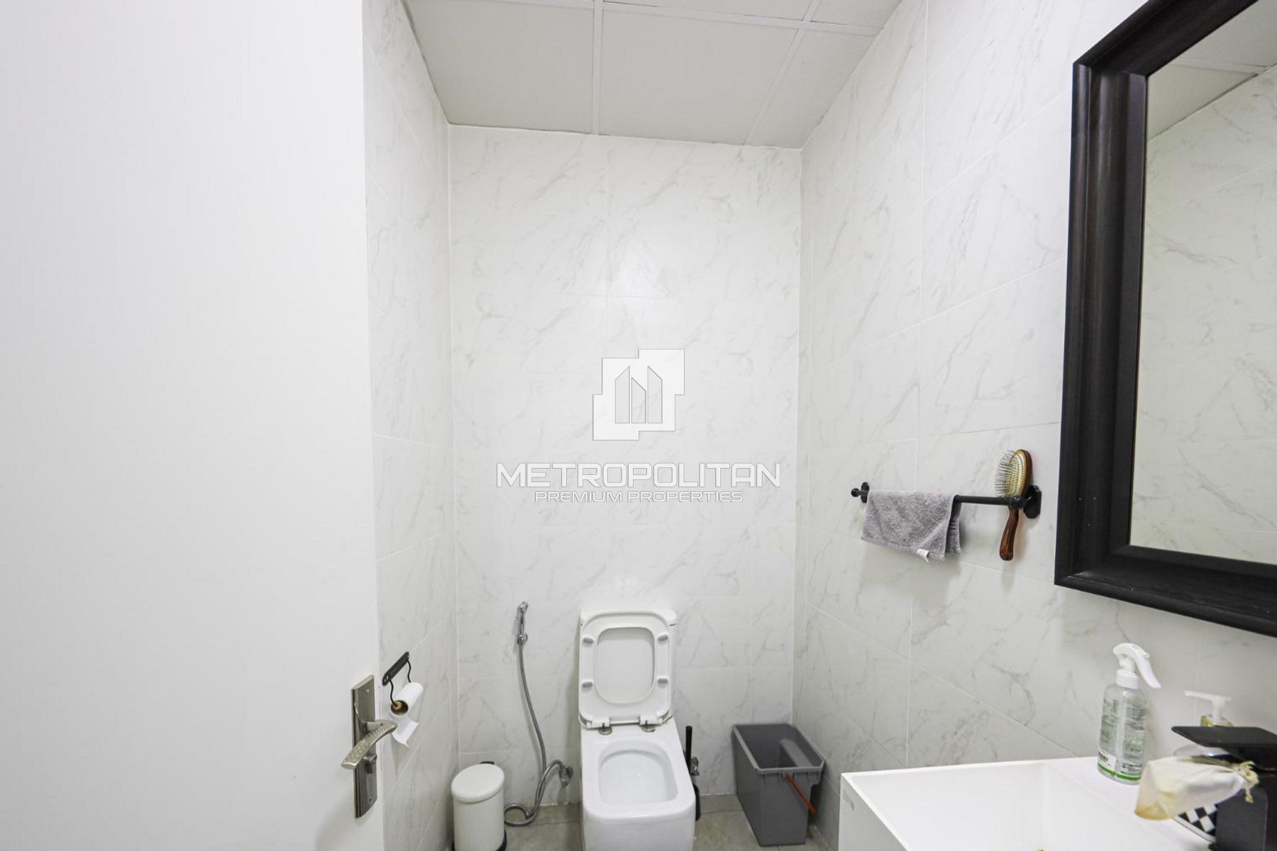 Image - Almas Tower, Jumeirah Lake Towers, Dubai | Project - Office