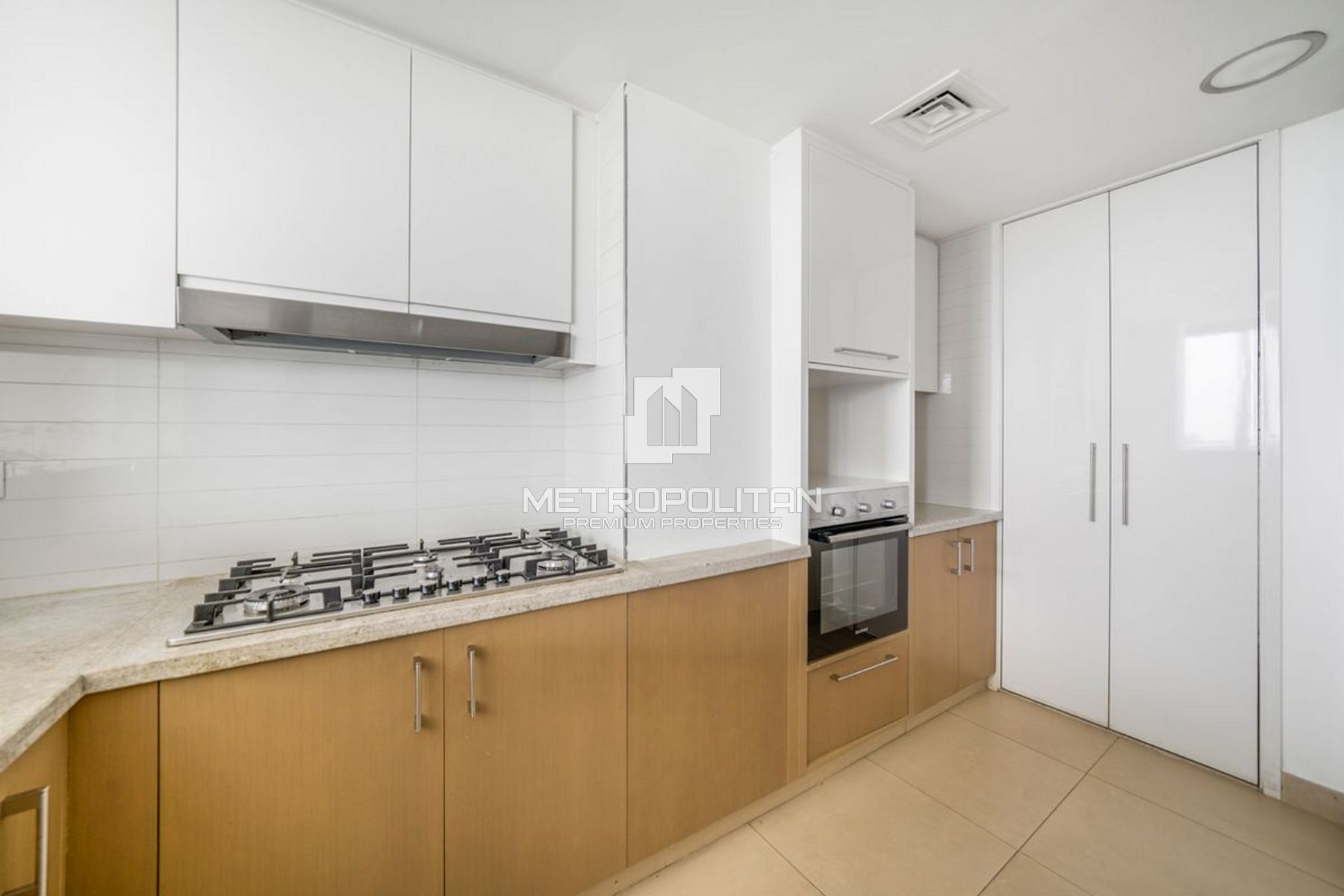 Image - Burj Vista 1, Downtown Dubai, Dubai | Project - شقة