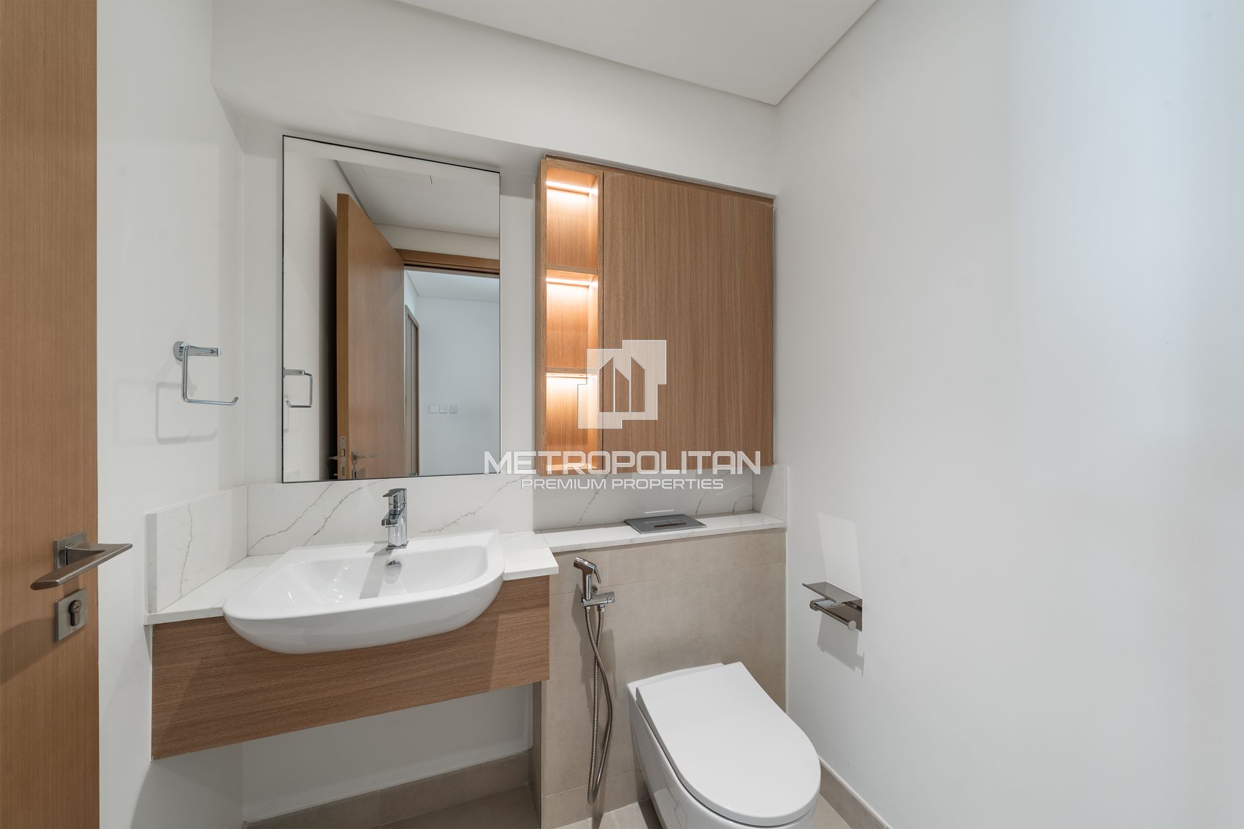 Brand New | Modern Layout | Close to Amenities photo-5