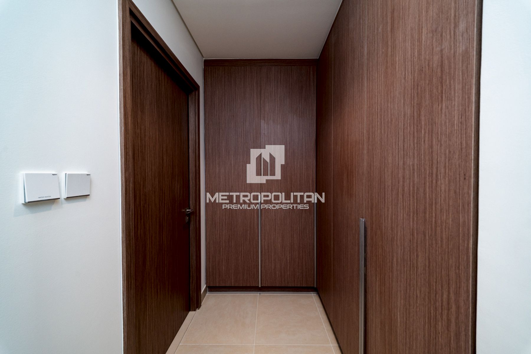 Premium Unit | Facing the Marina | Mid Floor