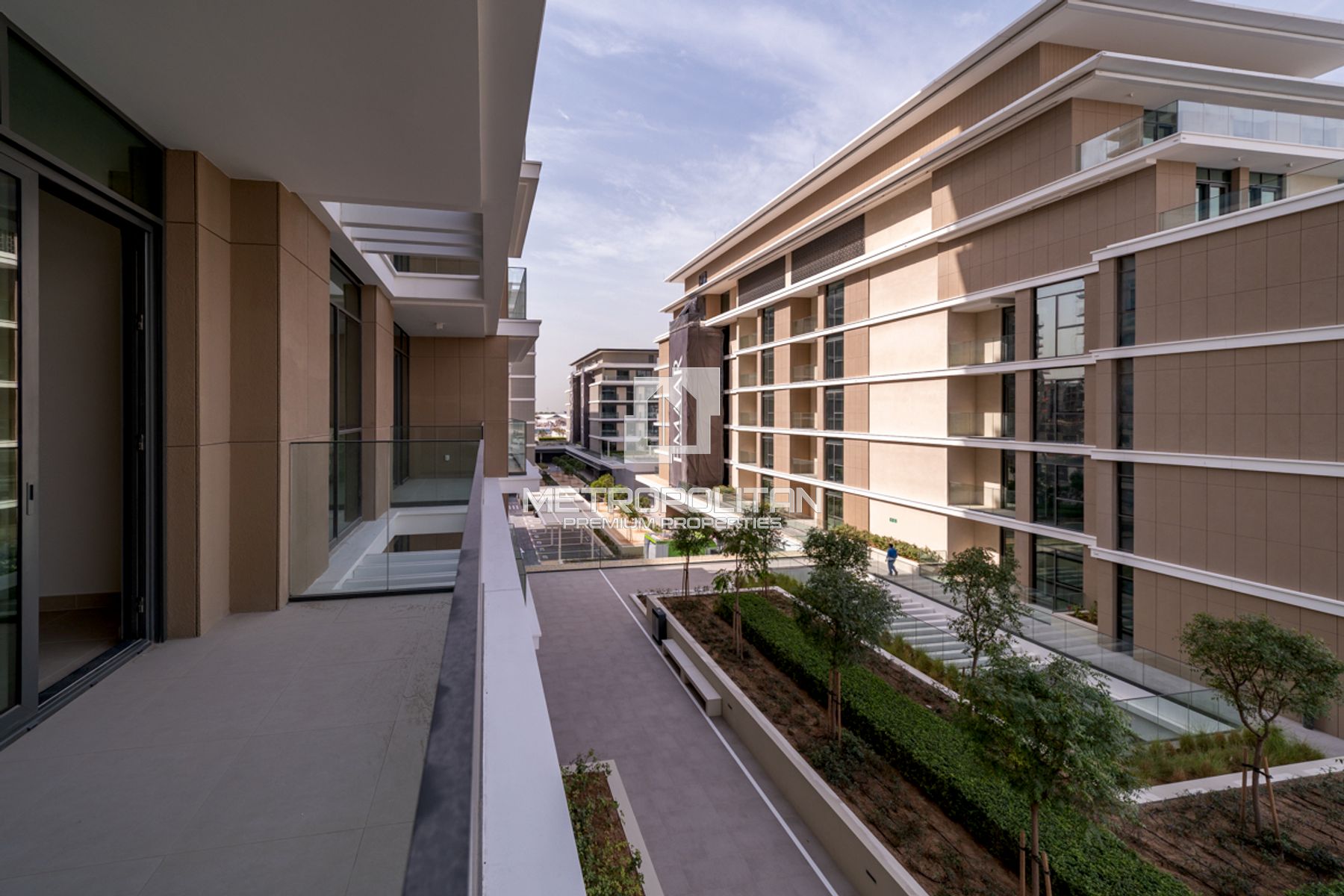 Premium Unit | Facing the Marina | Mid Floor