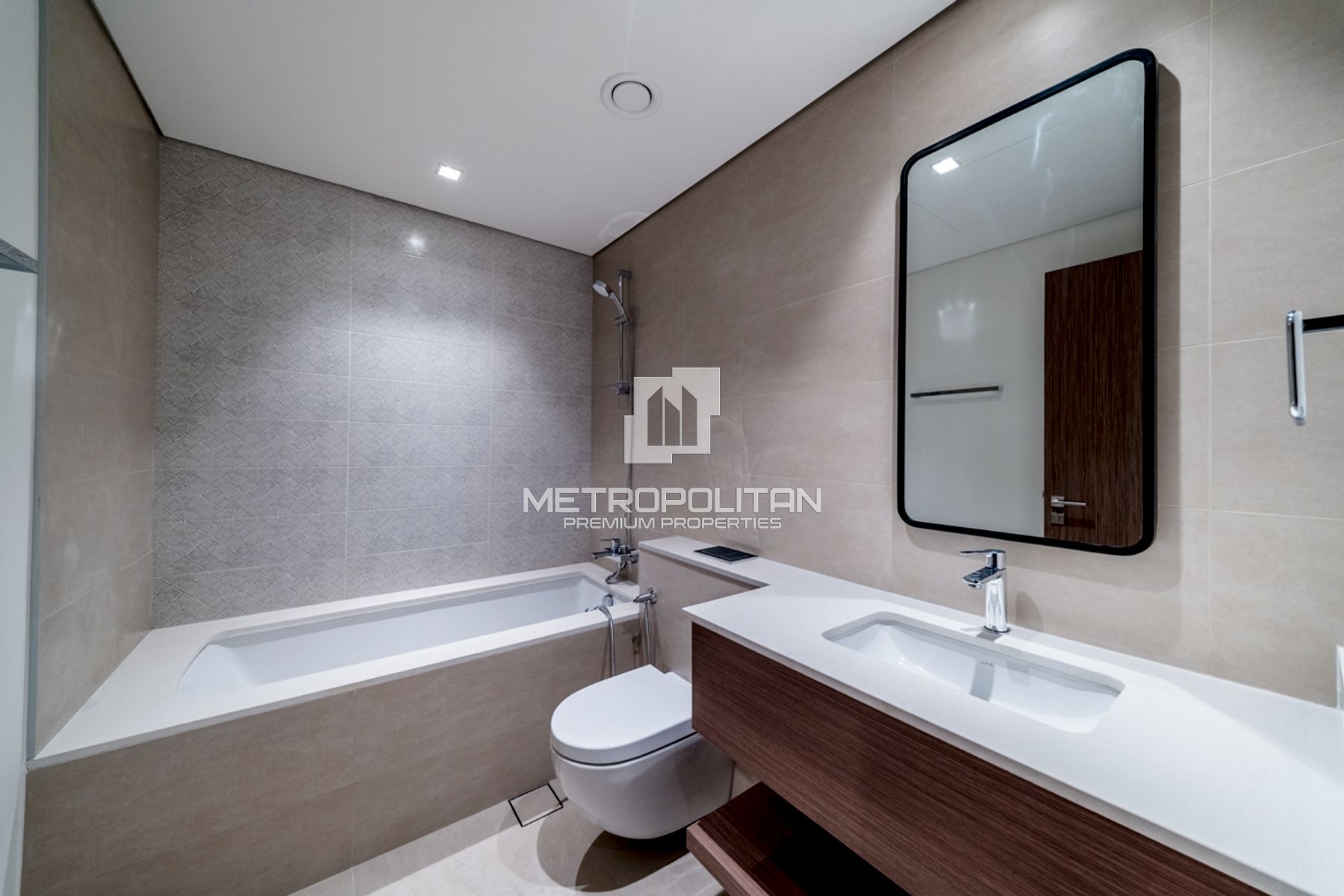 Premium Unit | Facing the Marina | Mid Floor
