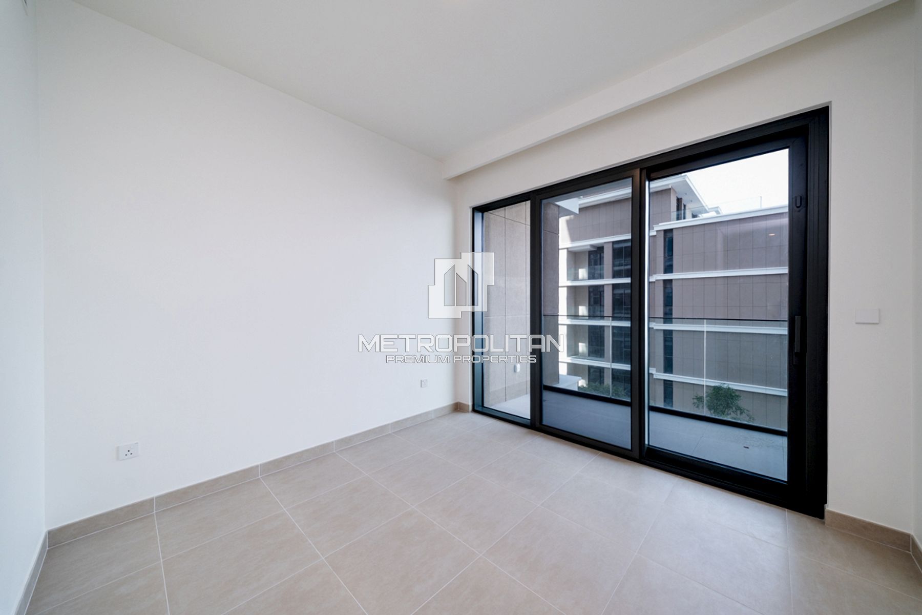 Premium Unit | Facing the Marina | Mid Floor