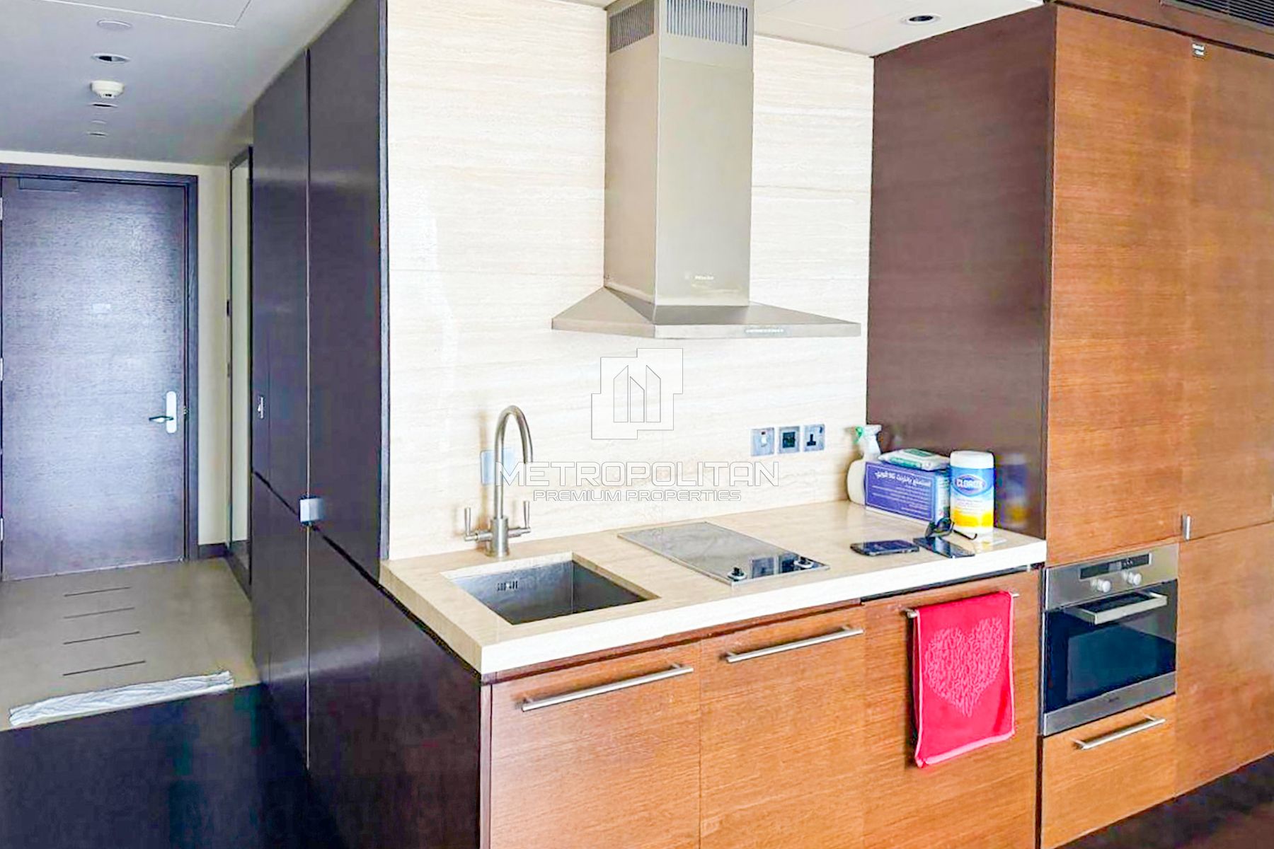 Spacious | Downtown Views | Elegant Studio photo-7