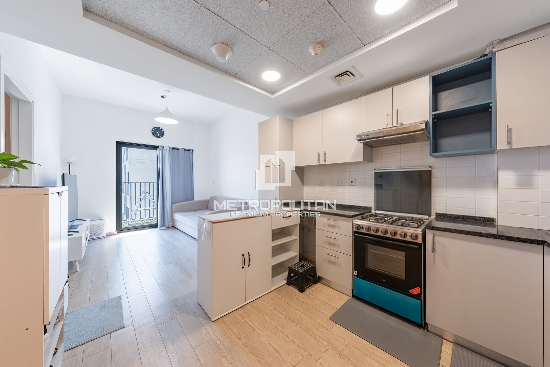 Vastu Unit | Close to Metro | Available May 15