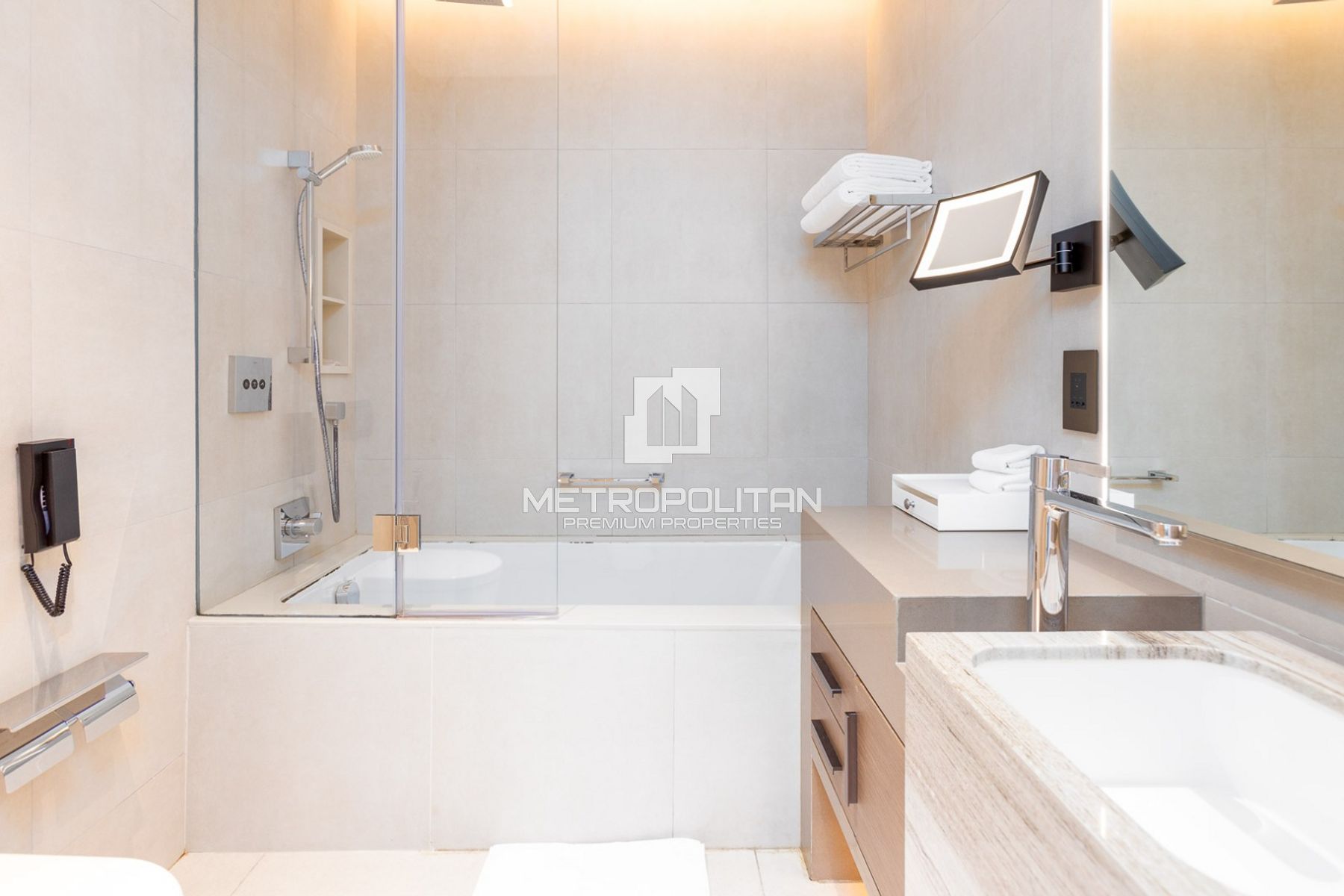 Image - Jumeirah Gate Tower 2, Jumeirah Beach Residence, Dubai | Project - شقة