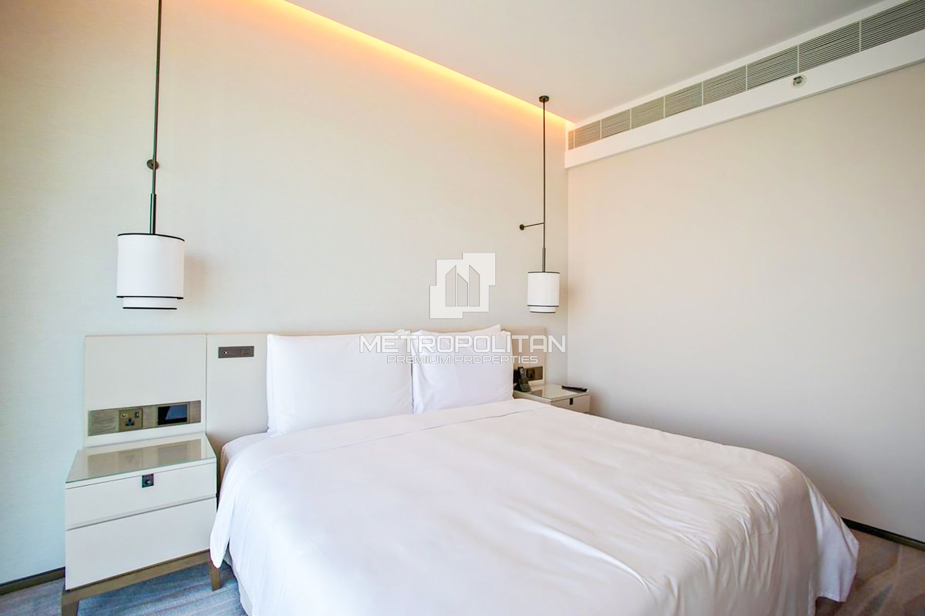 Image - Jumeirah Gate Tower 2, Jumeirah Beach Residence, Dubai | Project - شقة