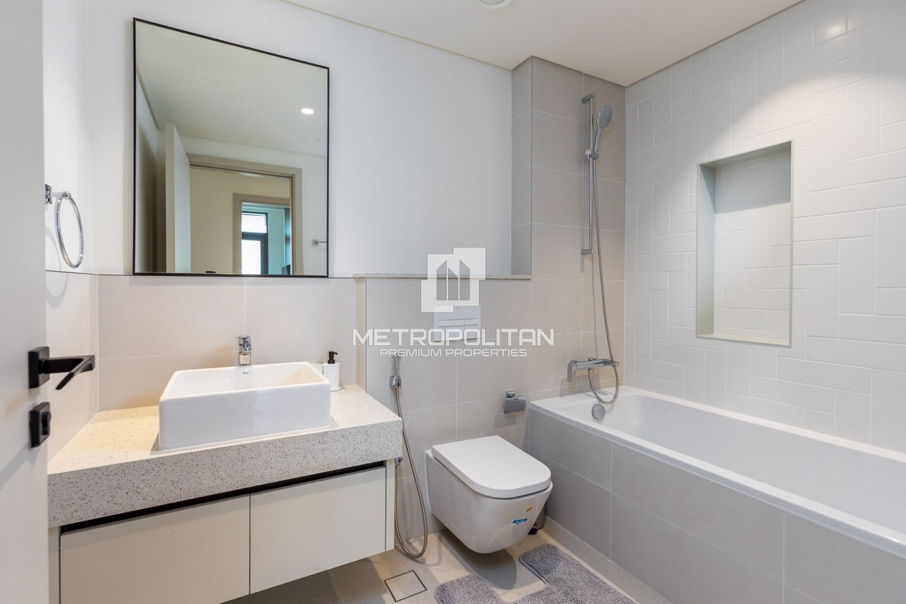 Fully Furnished | Stunning Sea Views | Beachfront