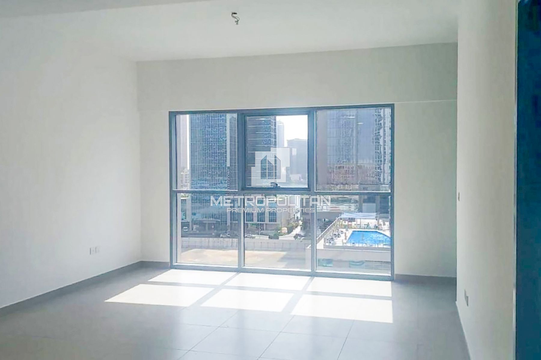 Spacious 1BR | Bright Unit | Prime Location