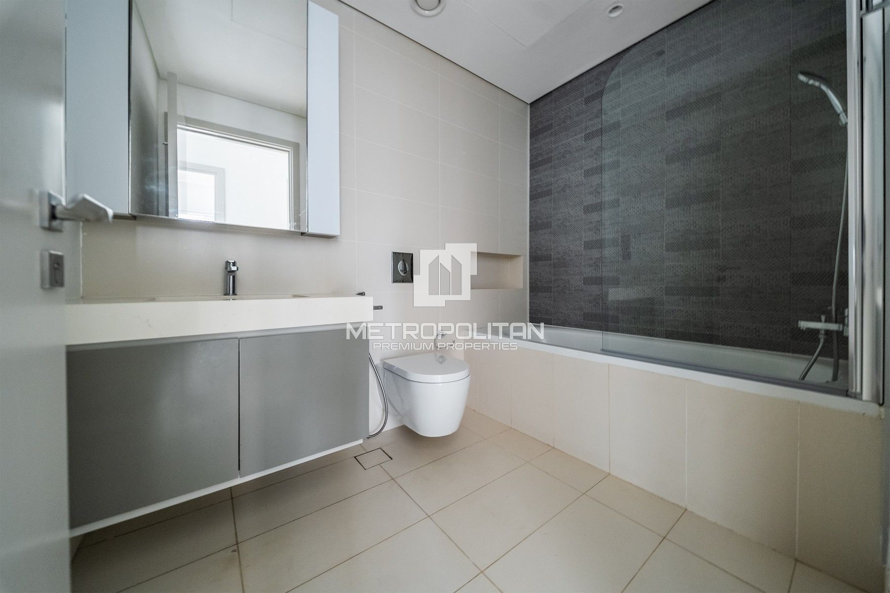 1BR Apartment for Rent in Dubai Harbour – MPR-9415