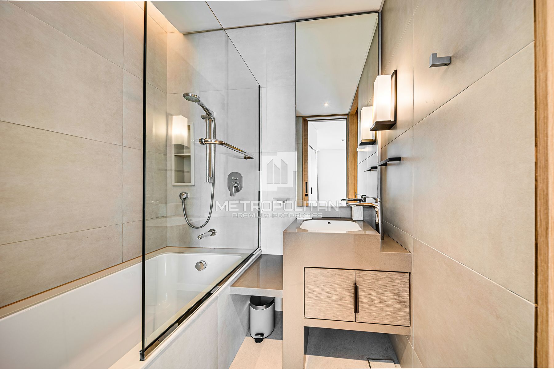 Image - Jumeirah Gate Tower 1, Jumeirah Beach Residence, Dubai | Project - Apartment