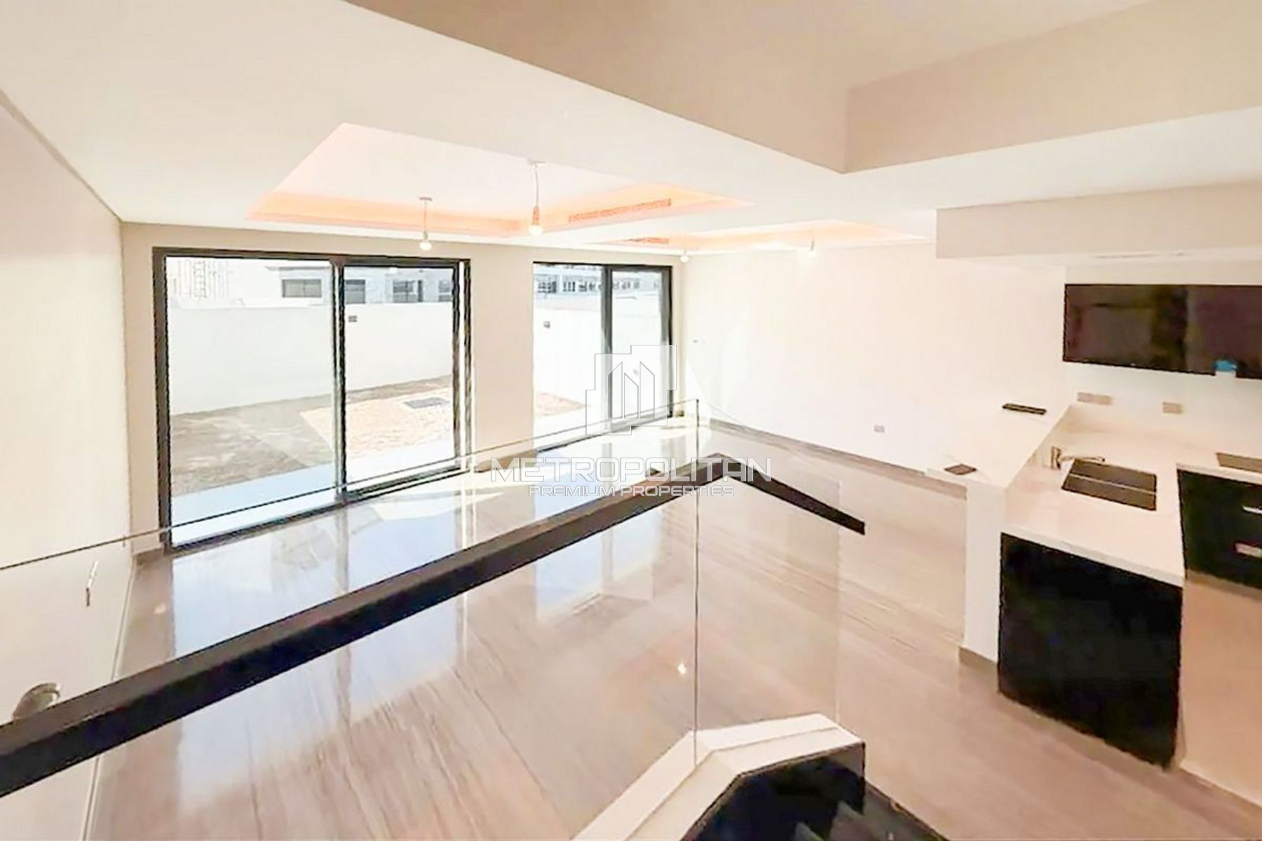 4BR plus Maids Silver Springs | Single Row