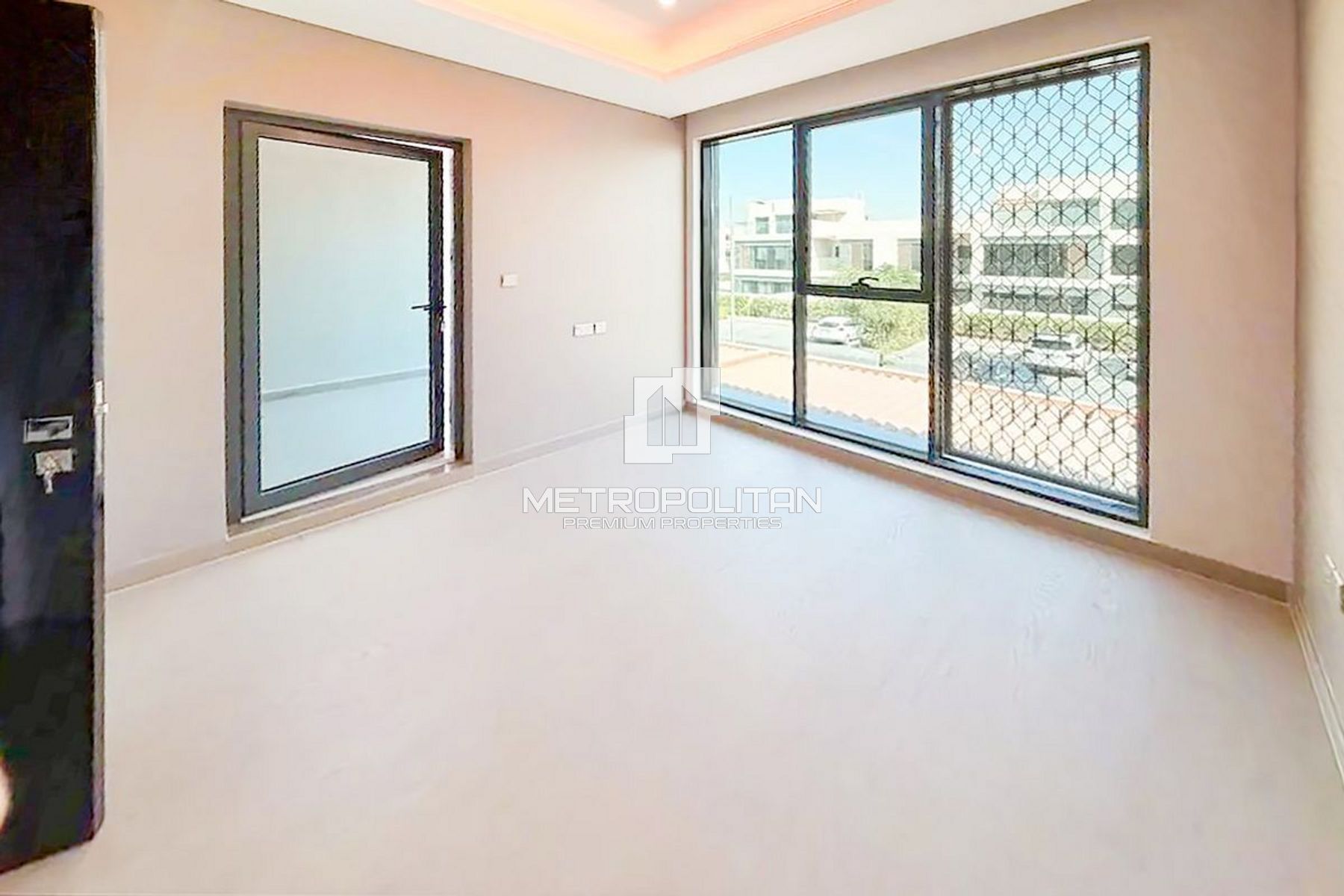 4BR plus Maids Silver Springs | Single Row photo-5