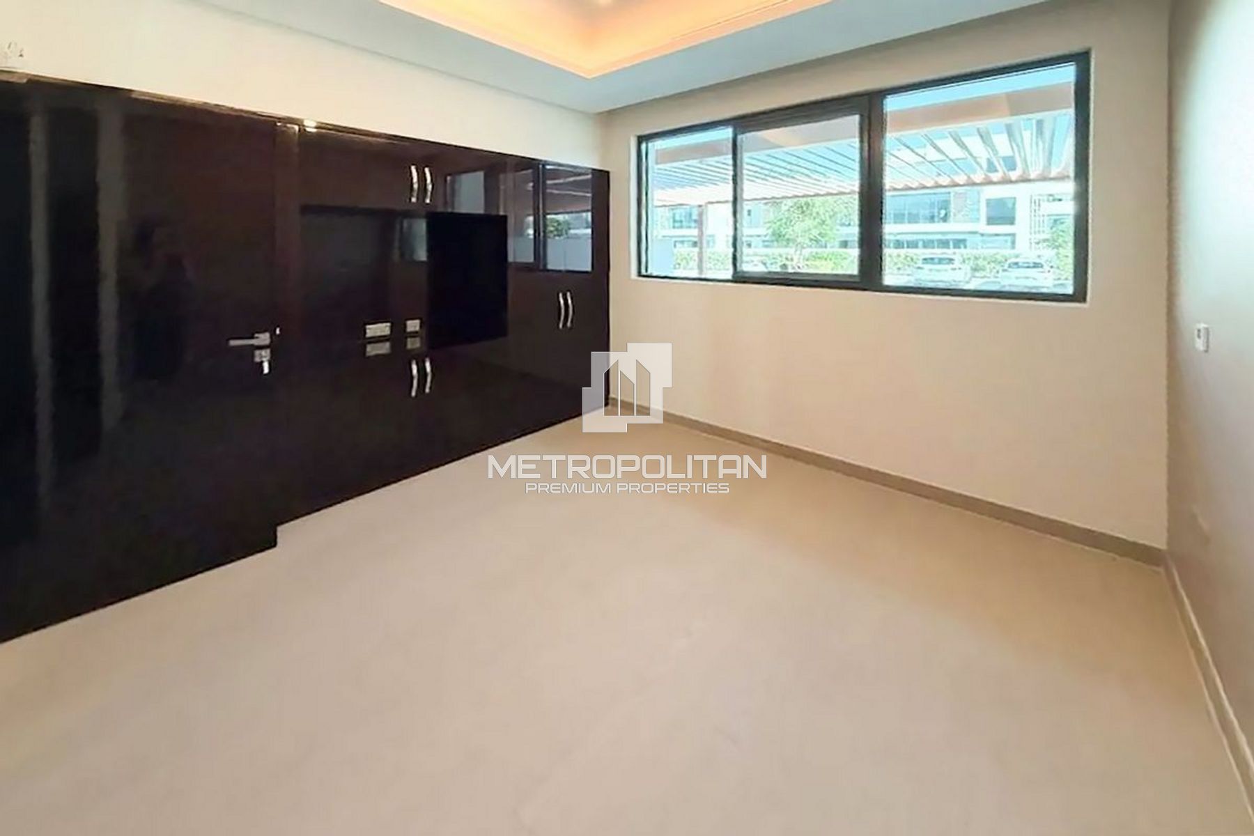 4BR plus Maids Silver Springs | Single Row photo-6