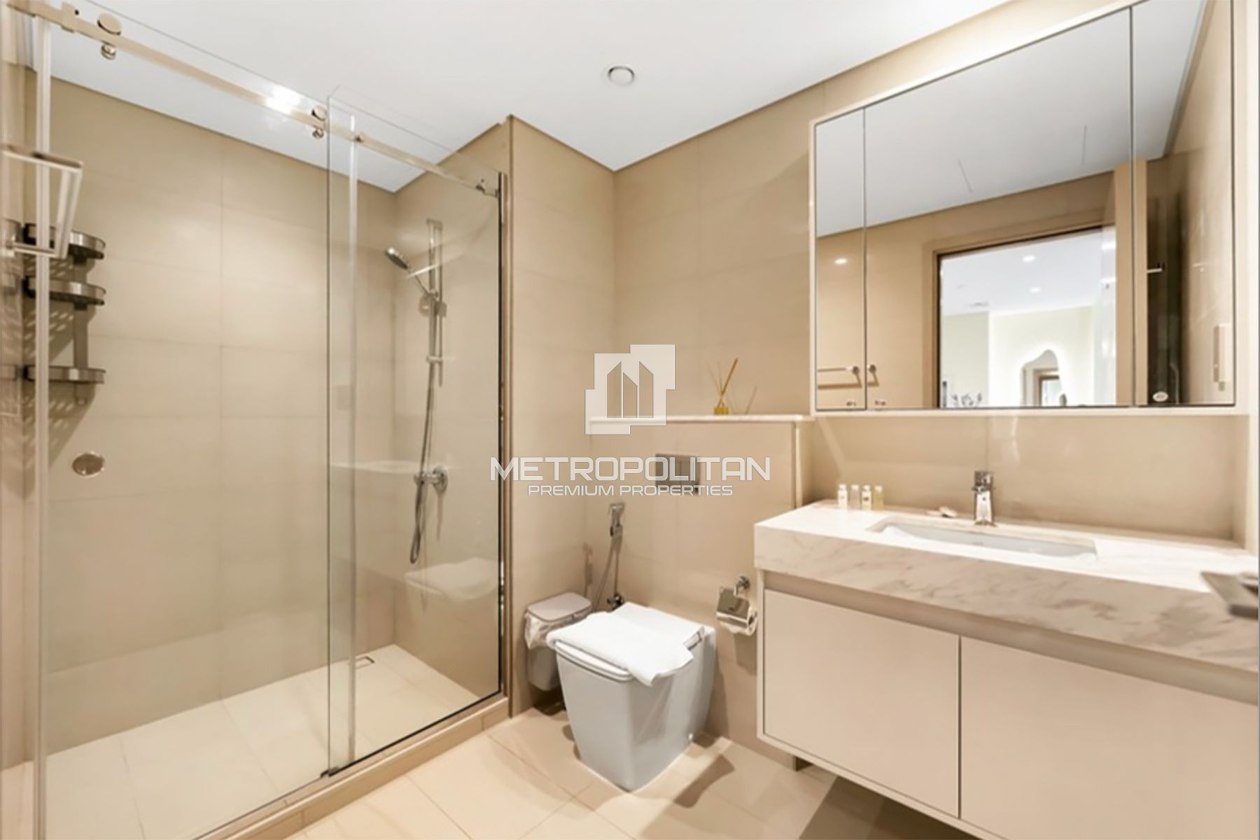 Smart layout | Downtown Views | Prime access