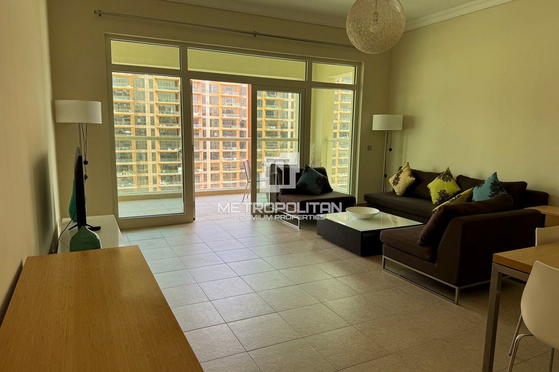 Part Sea Views | Modern Unit | Vacant | Furnished