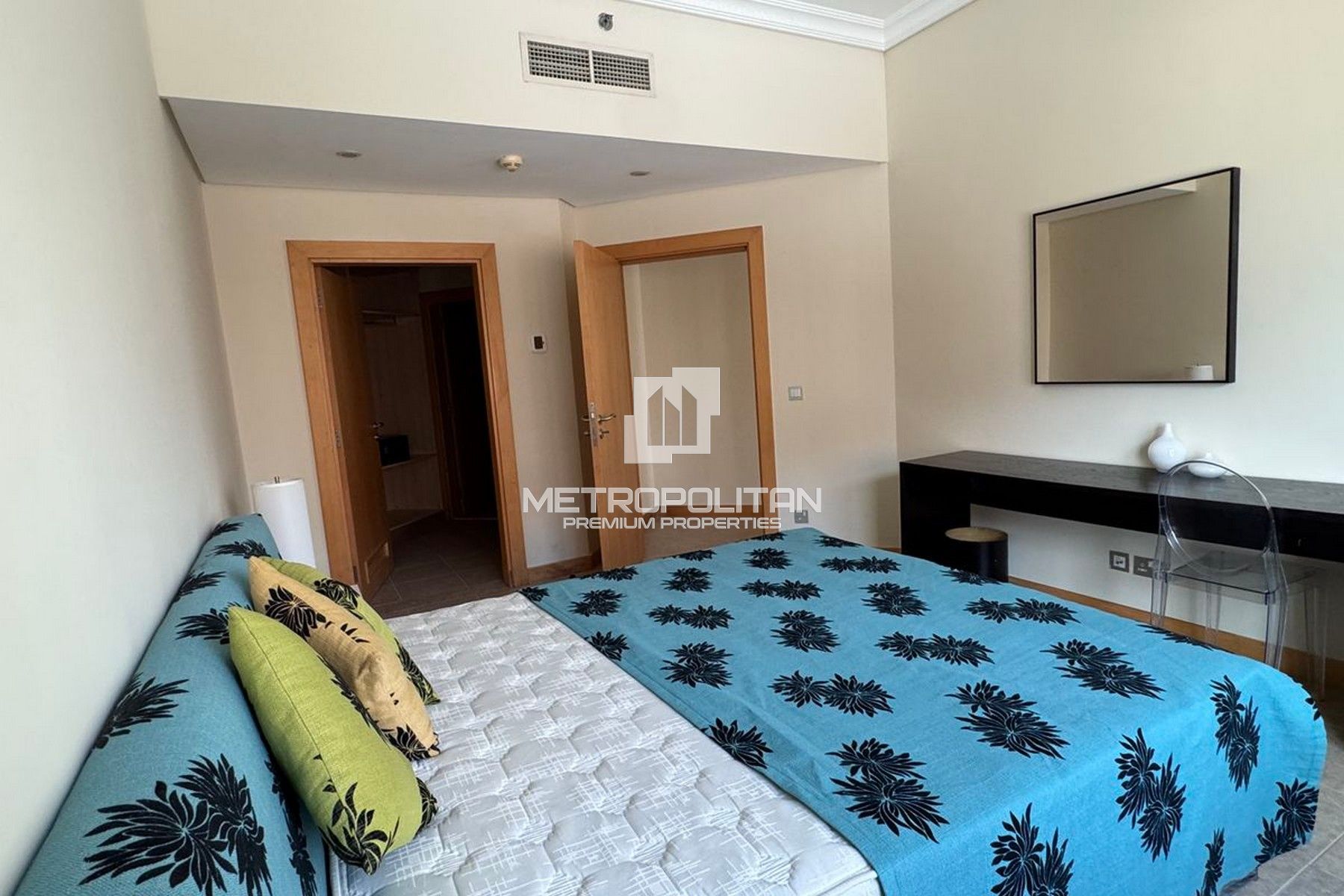 Part Sea Views | Modern Unit | Vacant | Furnished