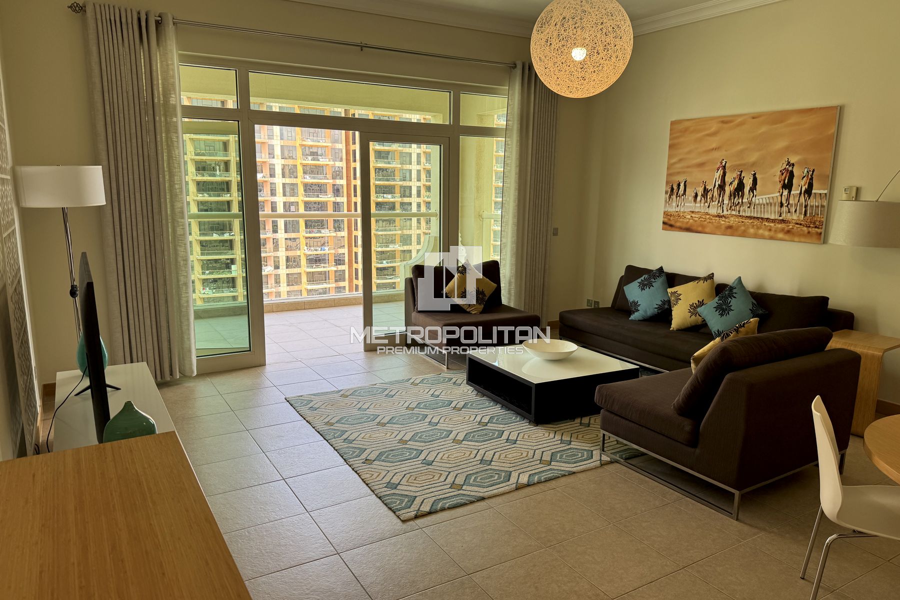 Part Sea Views | Modern Unit | Vacant | Furnished