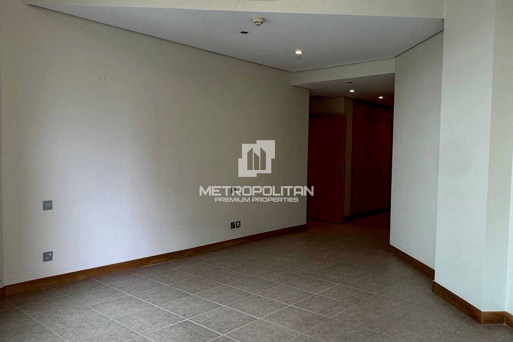 Full Sea Views | Modern Unit | Vacant | Furnished